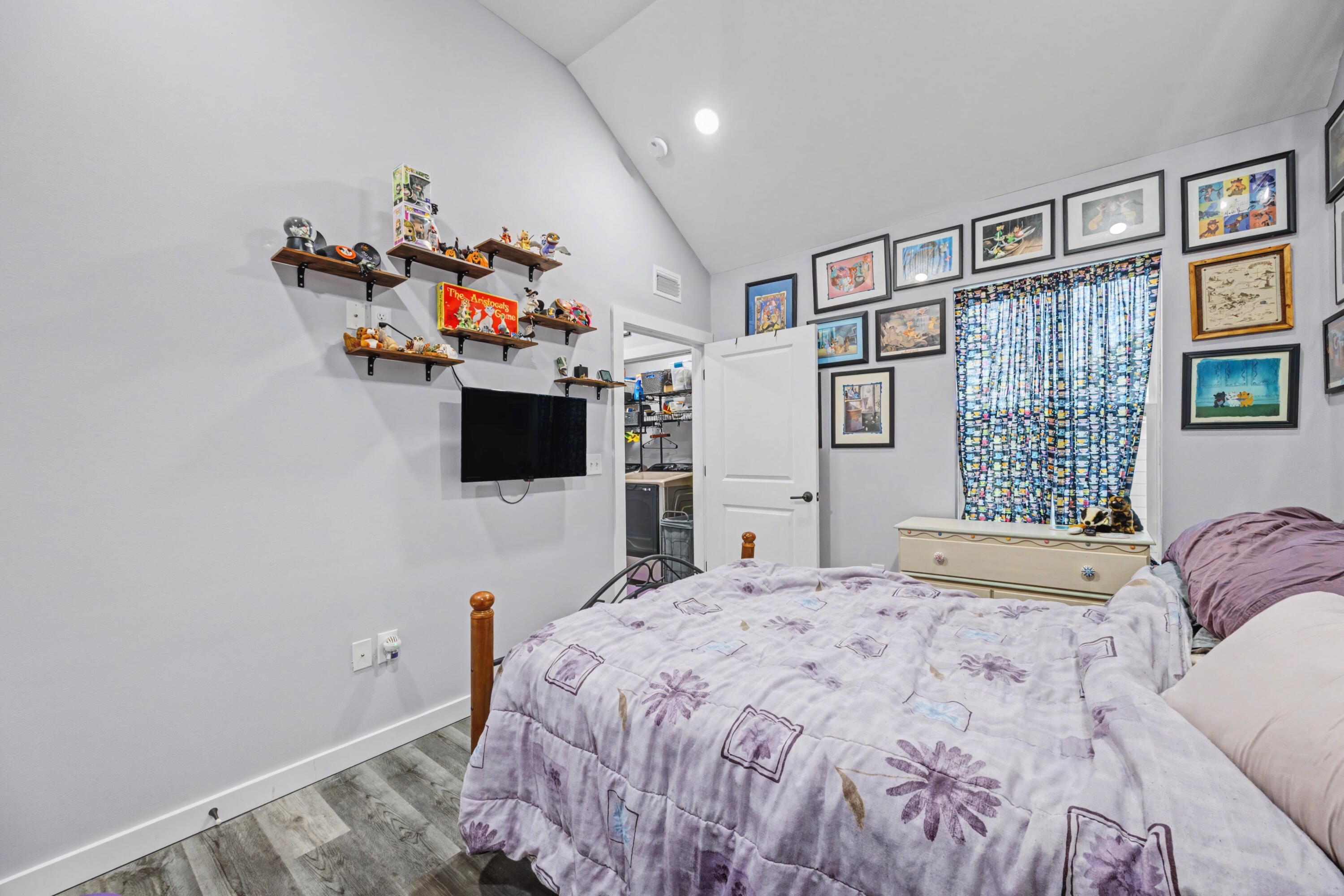 OAKWOOD LAKES ESTATES - Residential
