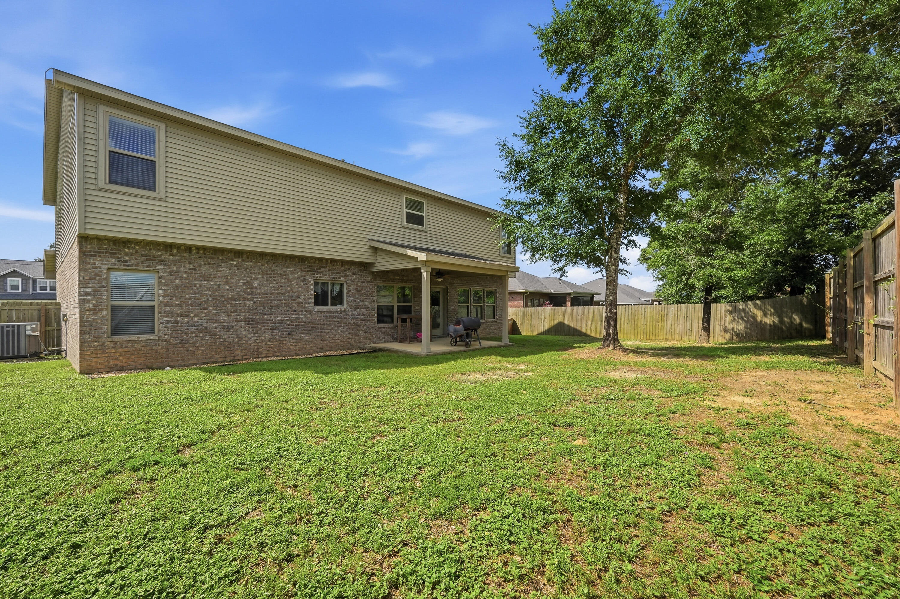 HOLLY HILLS - Residential