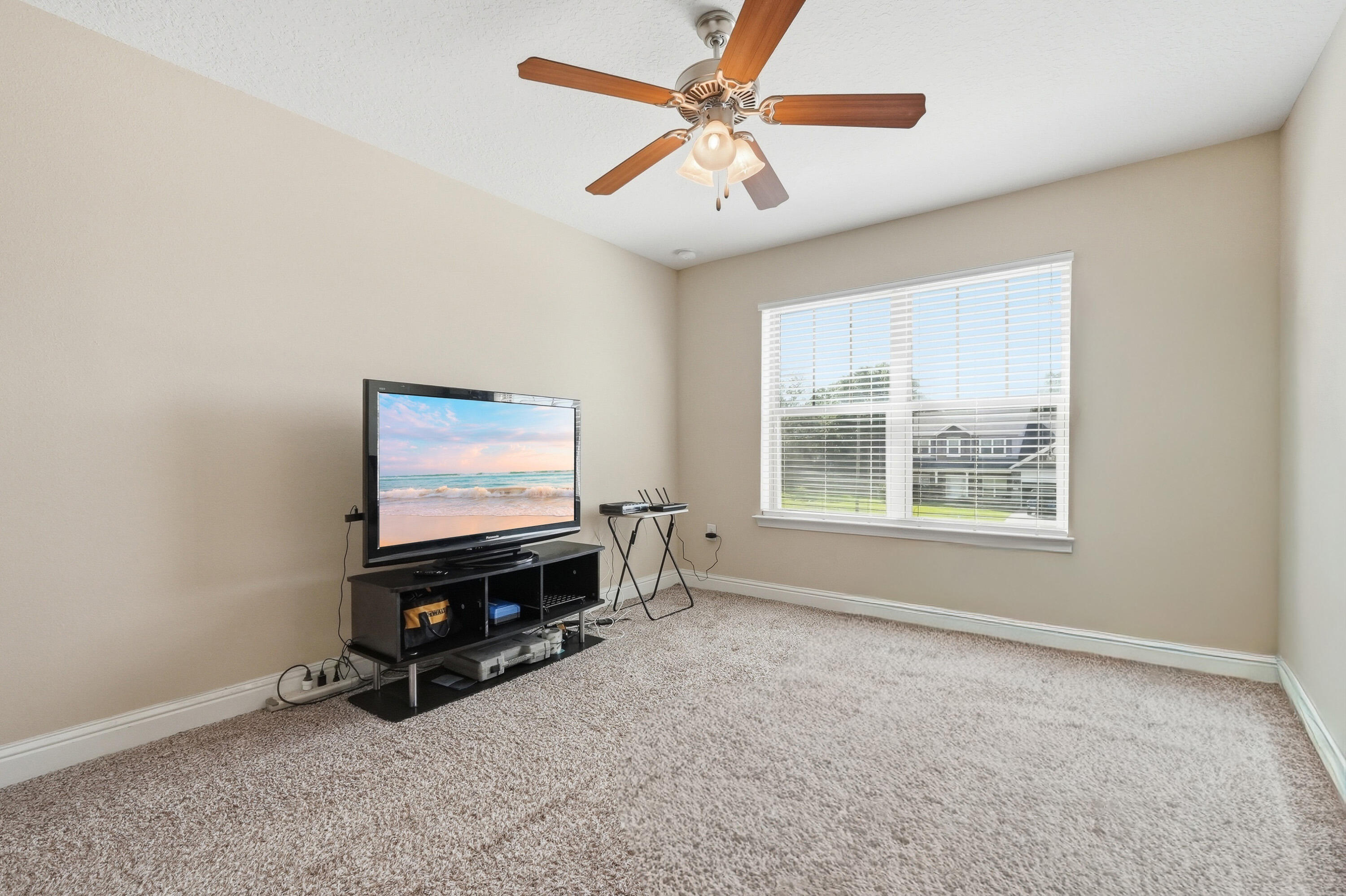 HOLLY HILLS - Residential