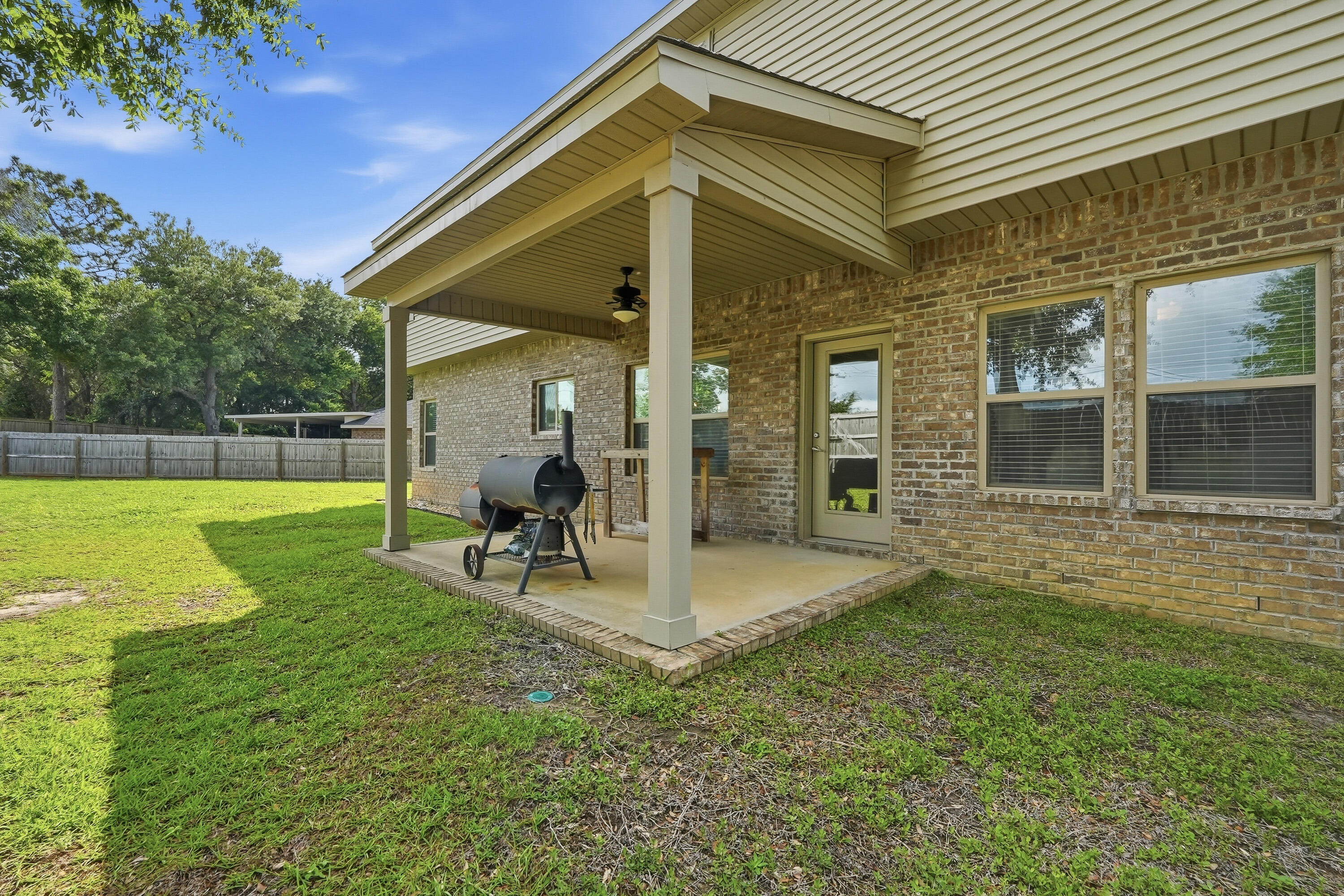 HOLLY HILLS - Residential