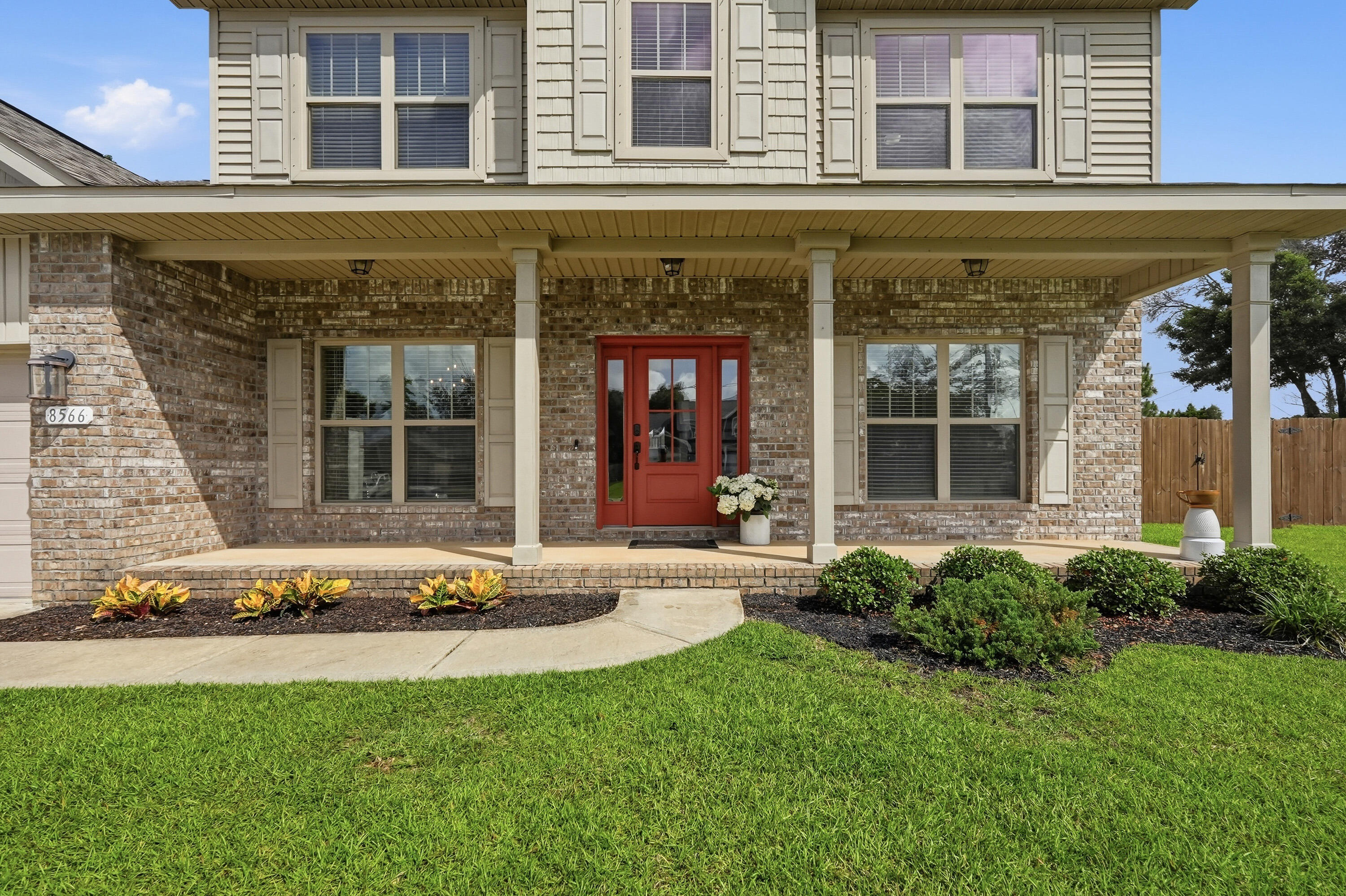 HOLLY HILLS - Residential