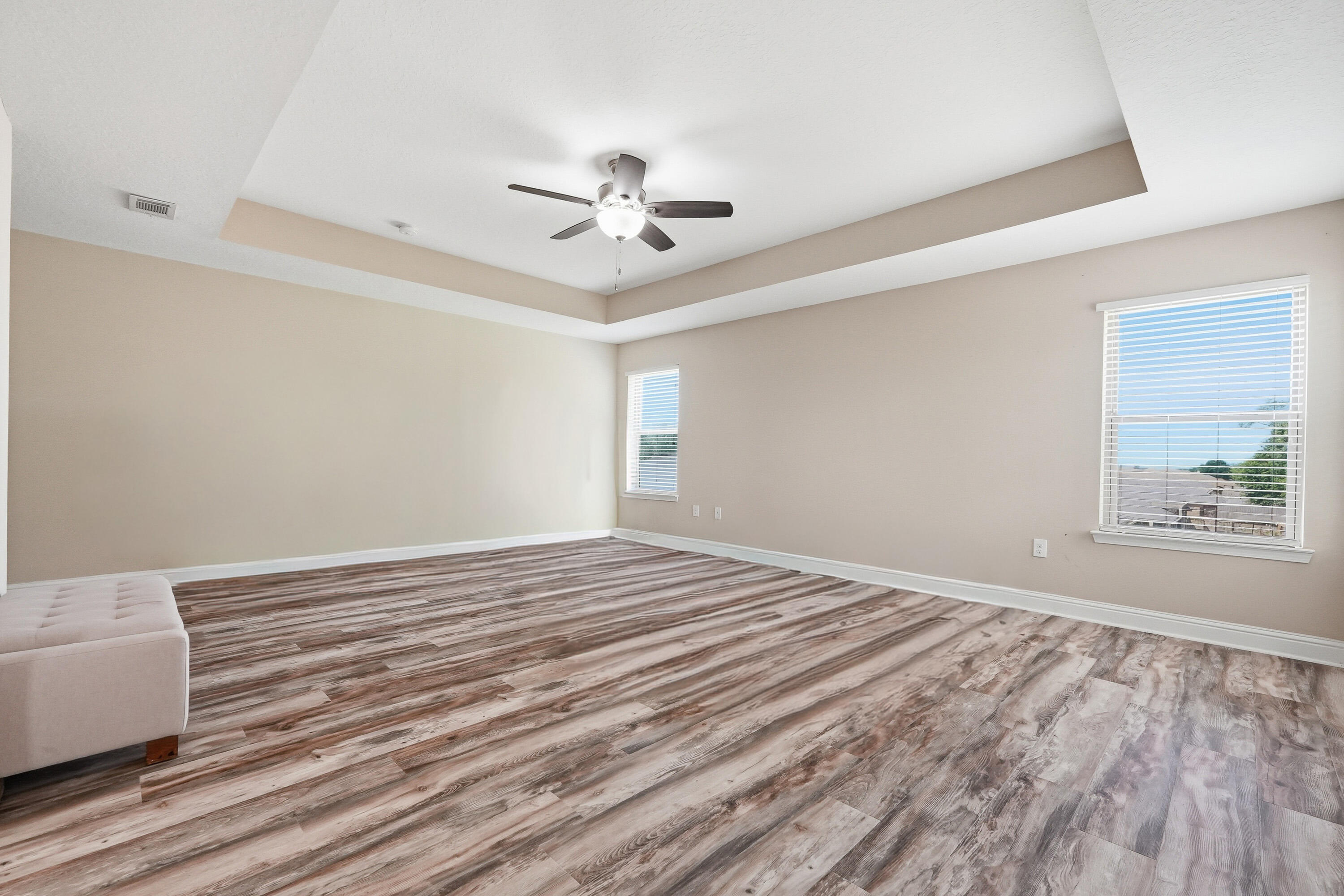 HOLLY HILLS - Residential
