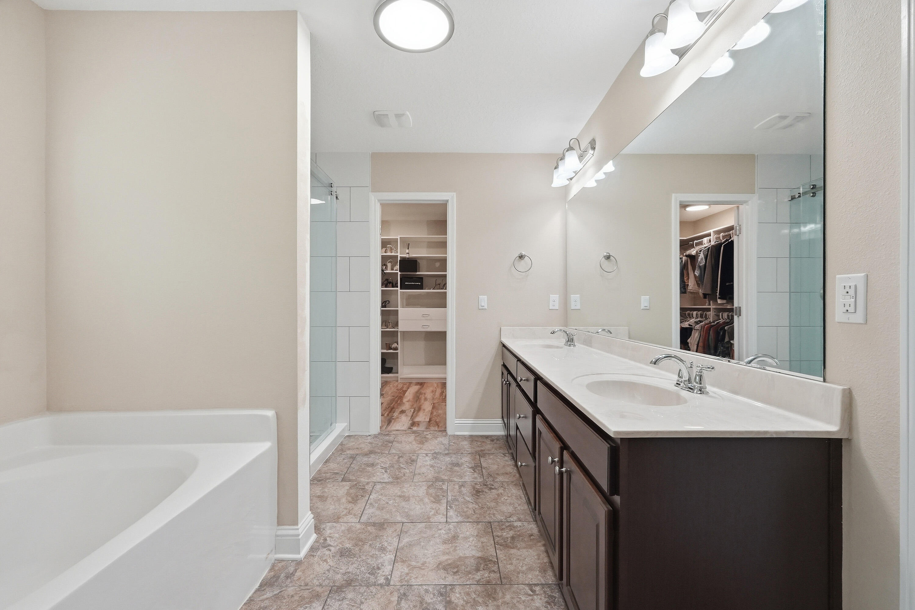 HOLLY HILLS - Residential