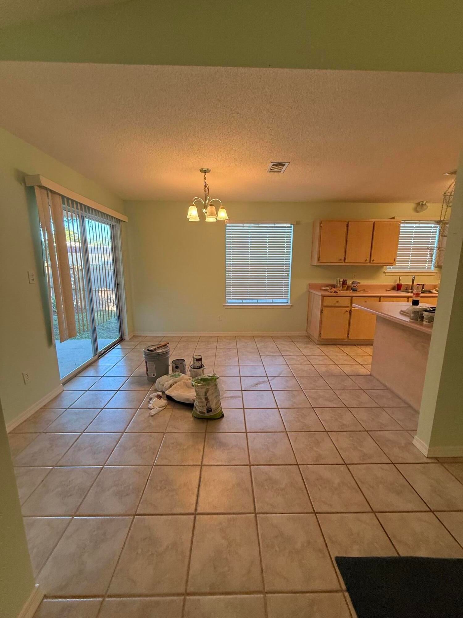 EMERALD ESTATES - Residential Lease
