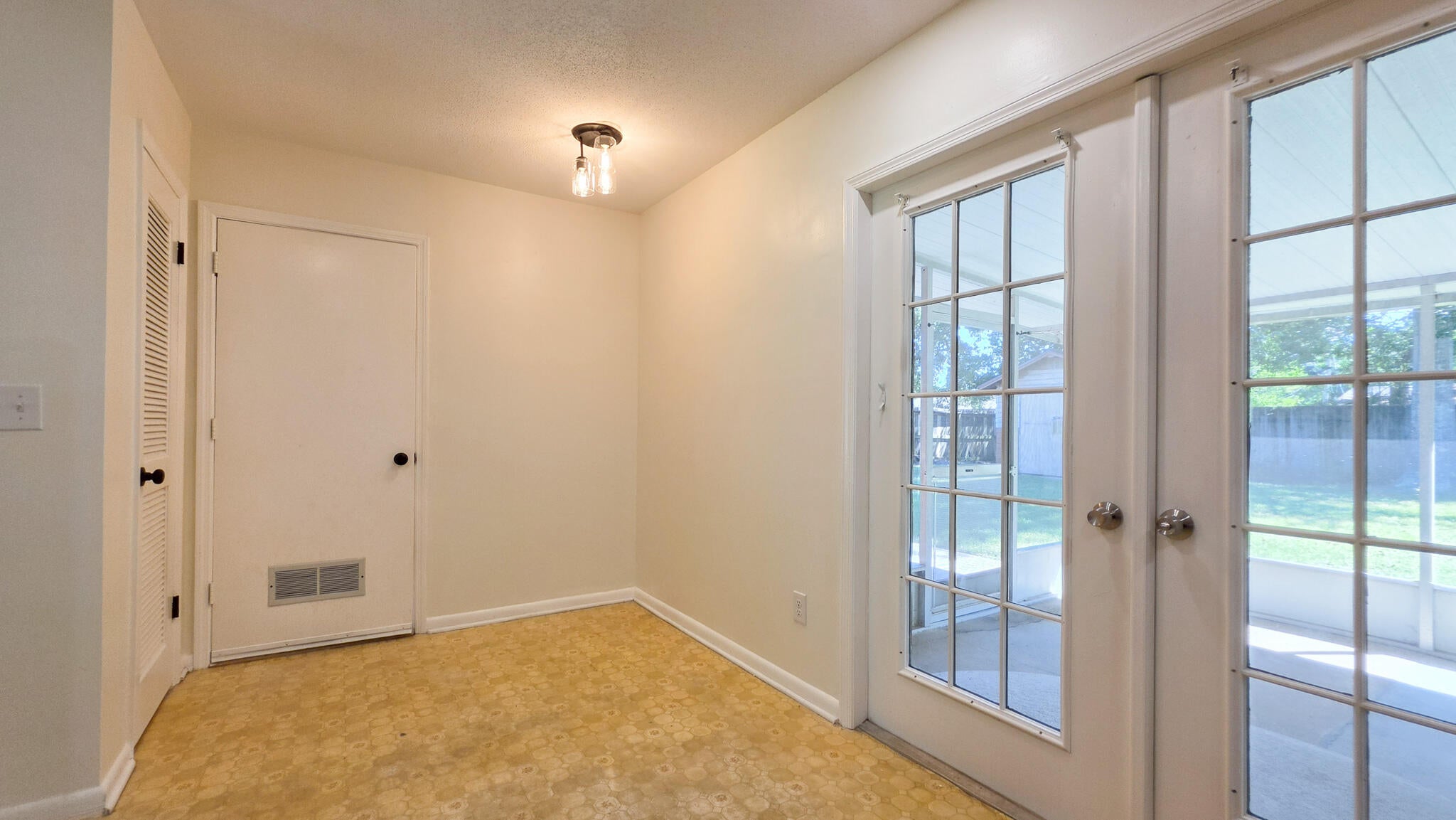 OAKLAND HEIGHTS - Residential