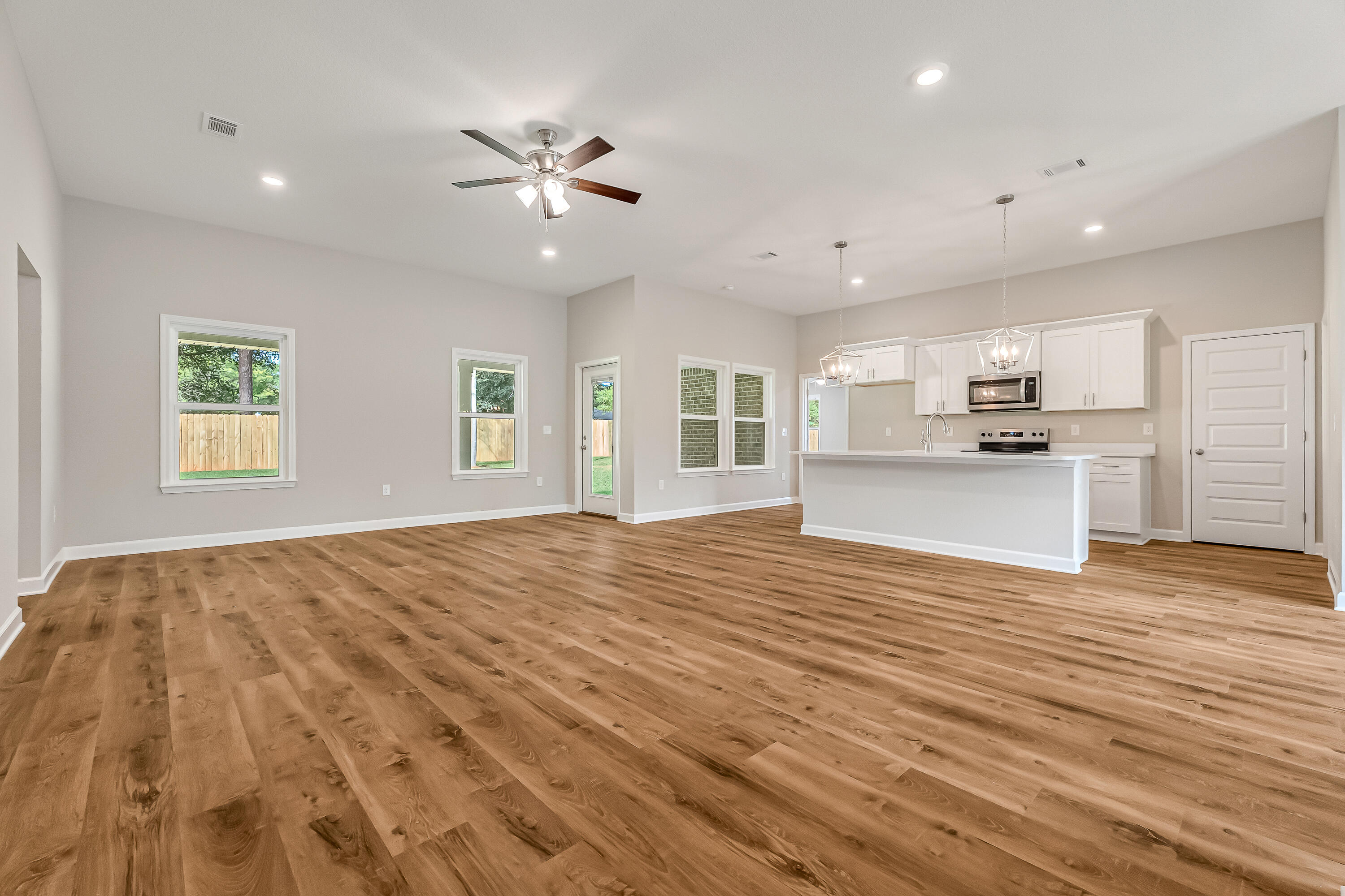 SOUTHERN CHARM - Residential