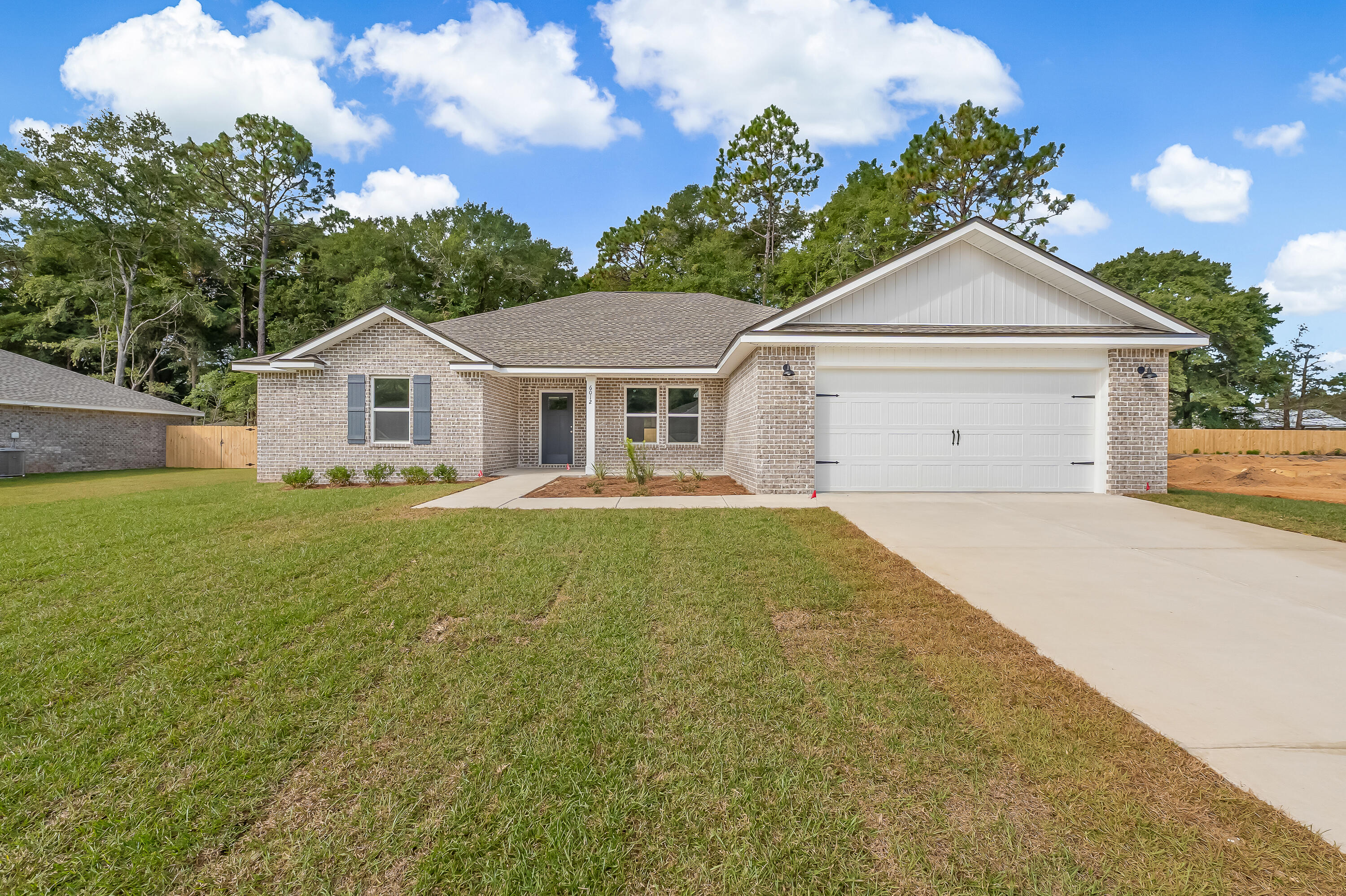 SOUTHERN CHARM - Residential