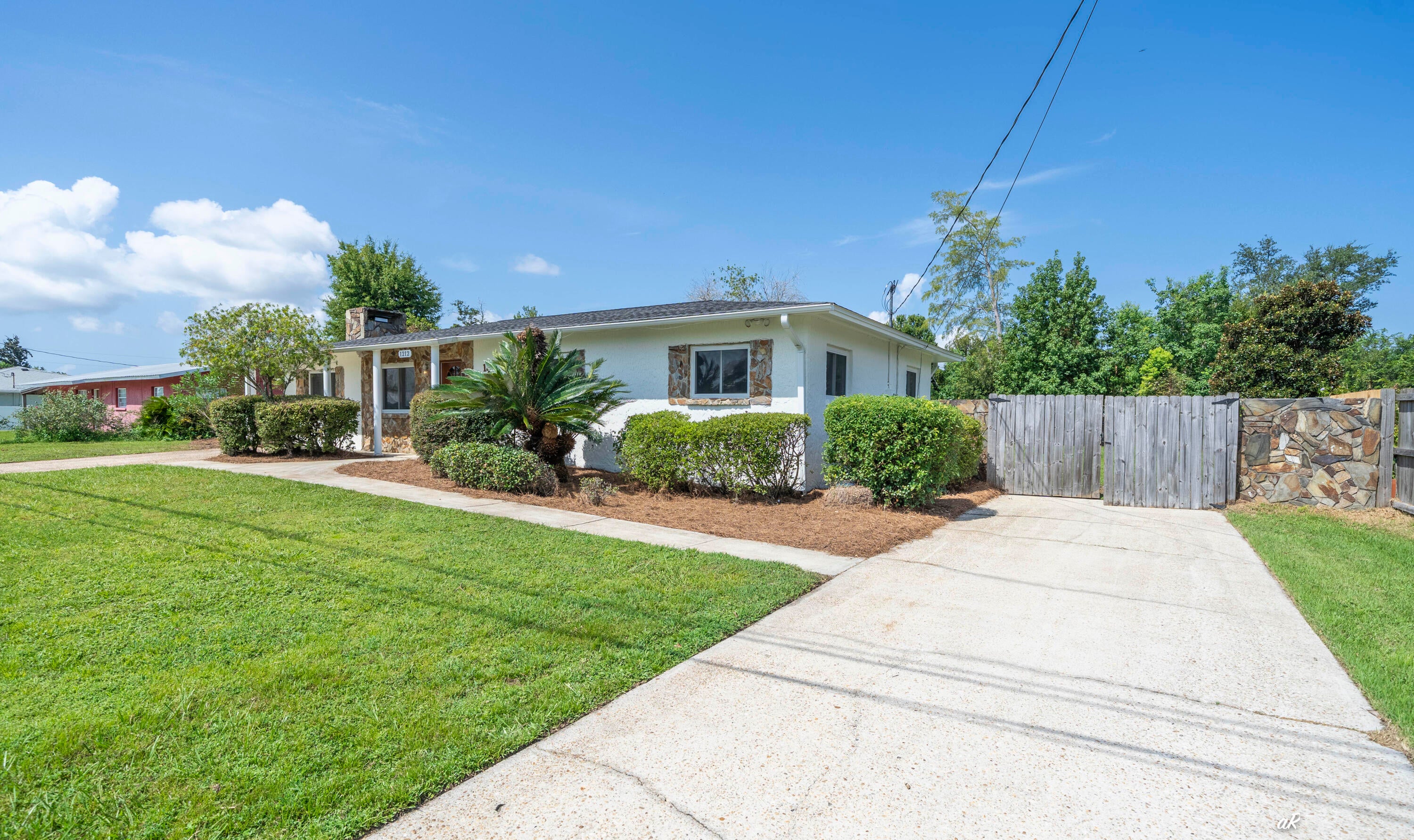 LYNN HAVEN - Residential