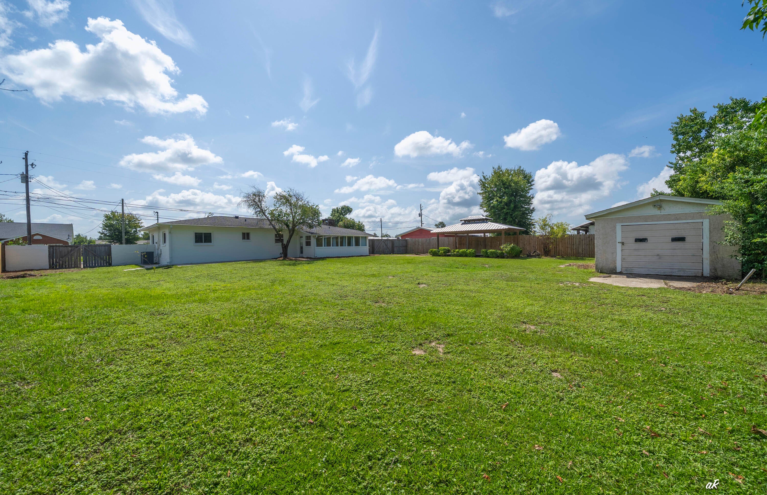 LYNN HAVEN - Residential