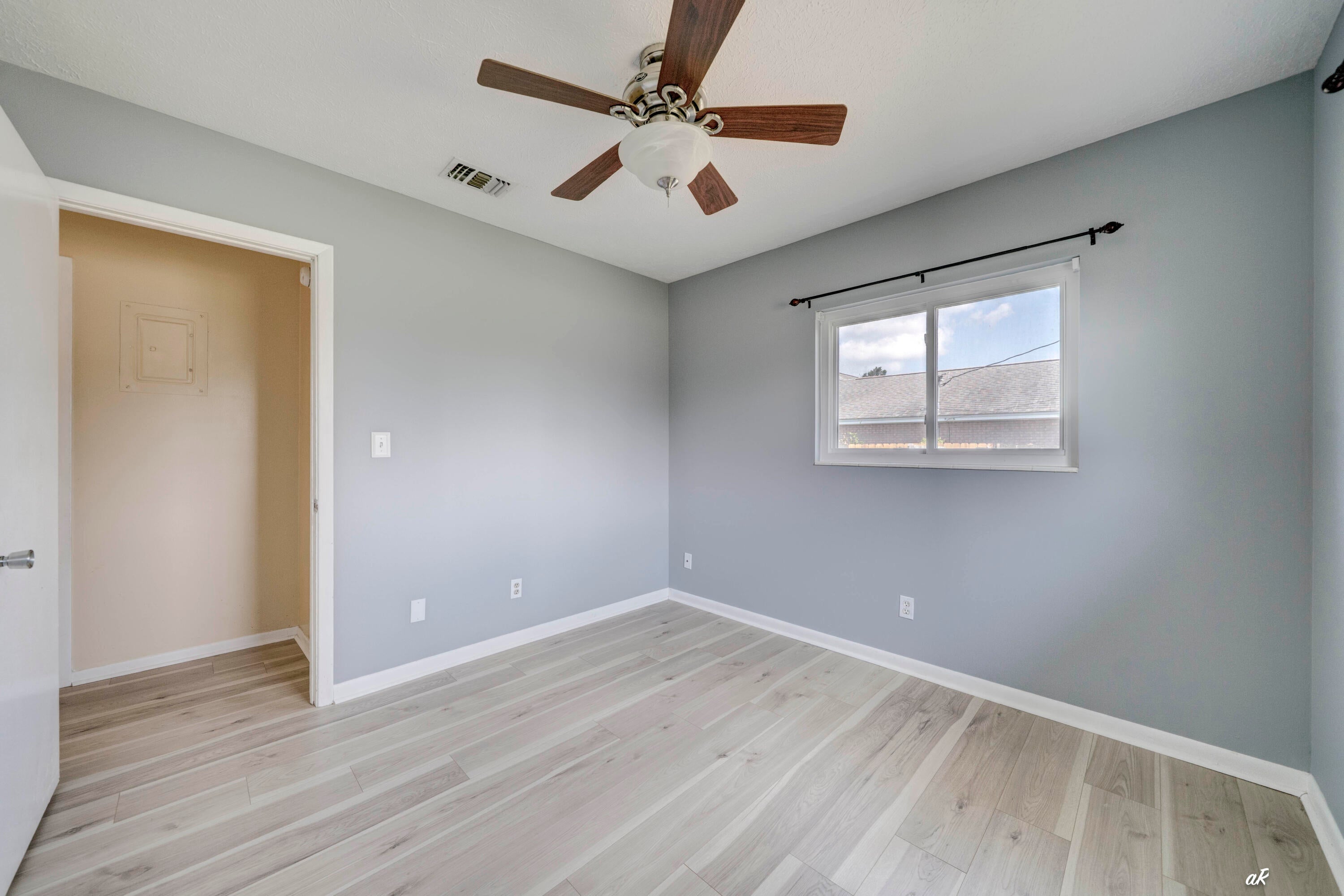 LYNN HAVEN - Residential