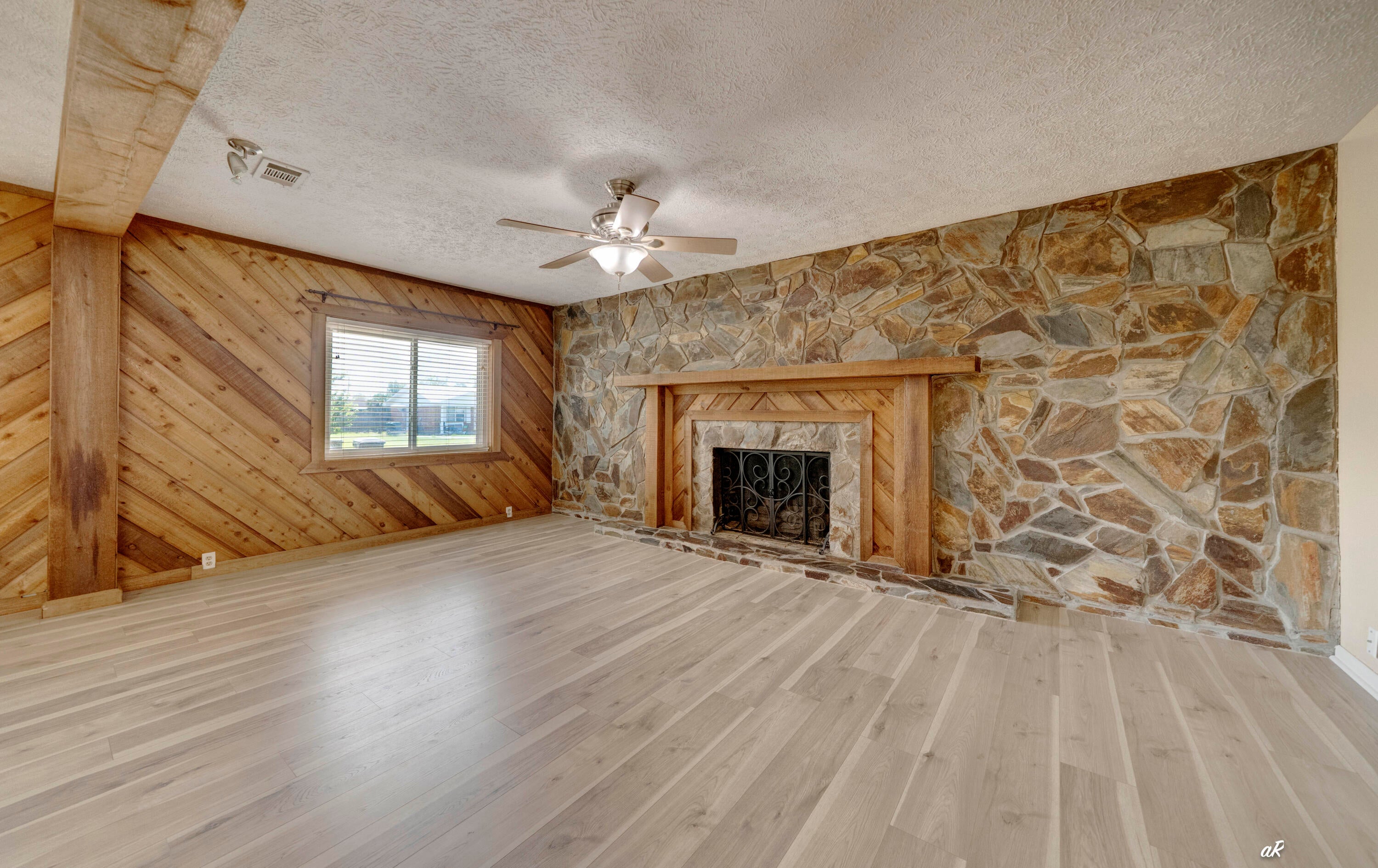 LYNN HAVEN - Residential