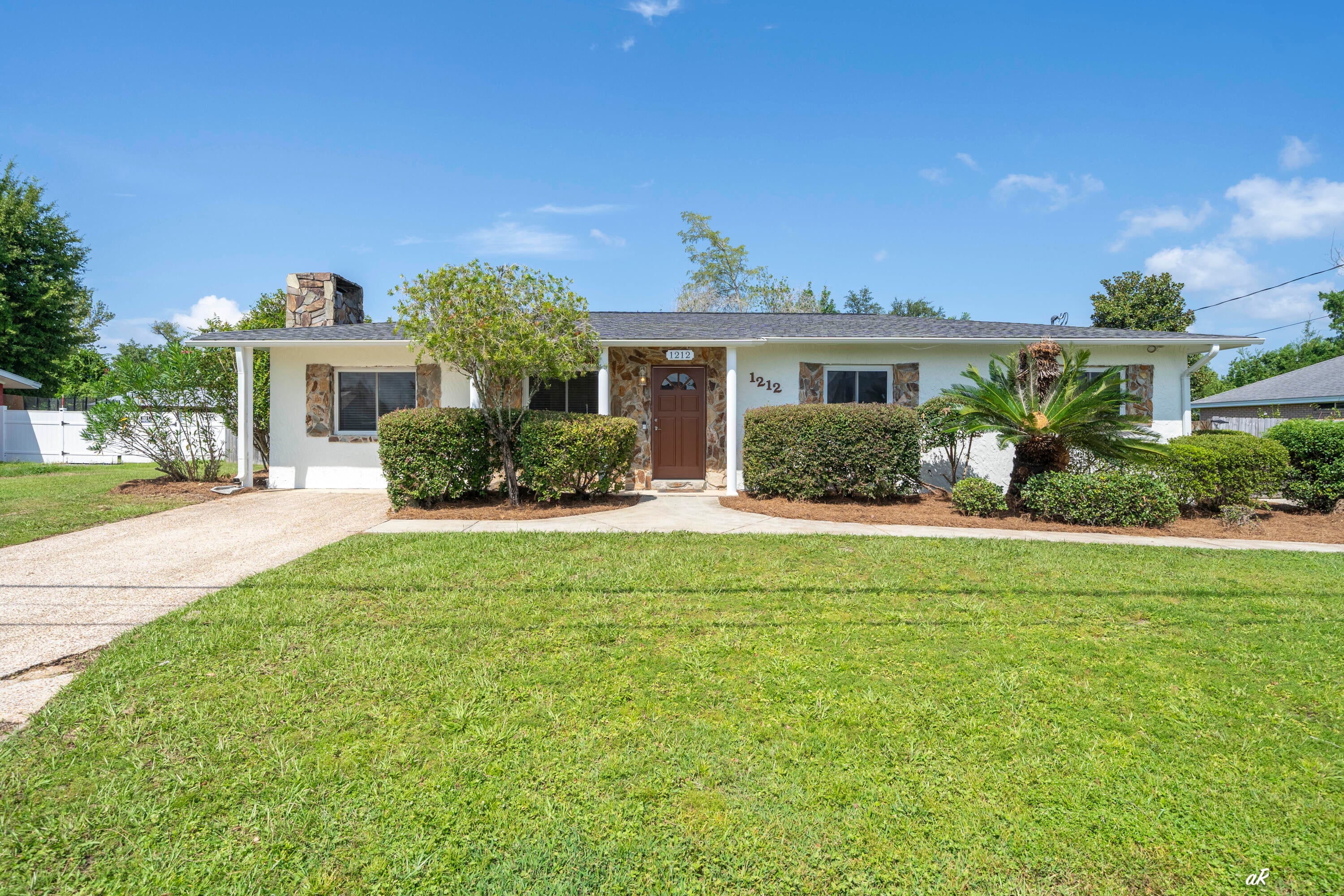 LYNN HAVEN - Residential