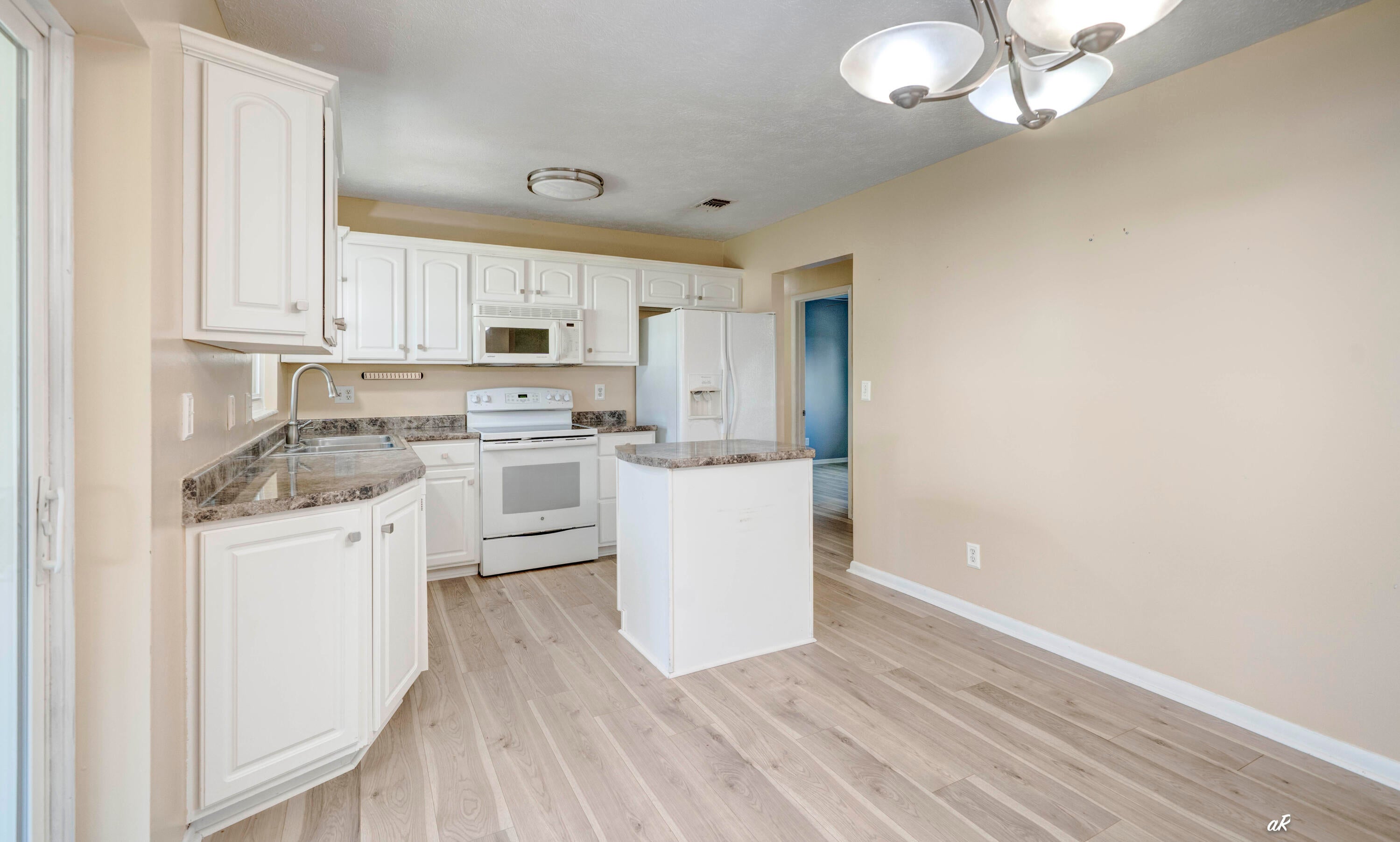 LYNN HAVEN - Residential