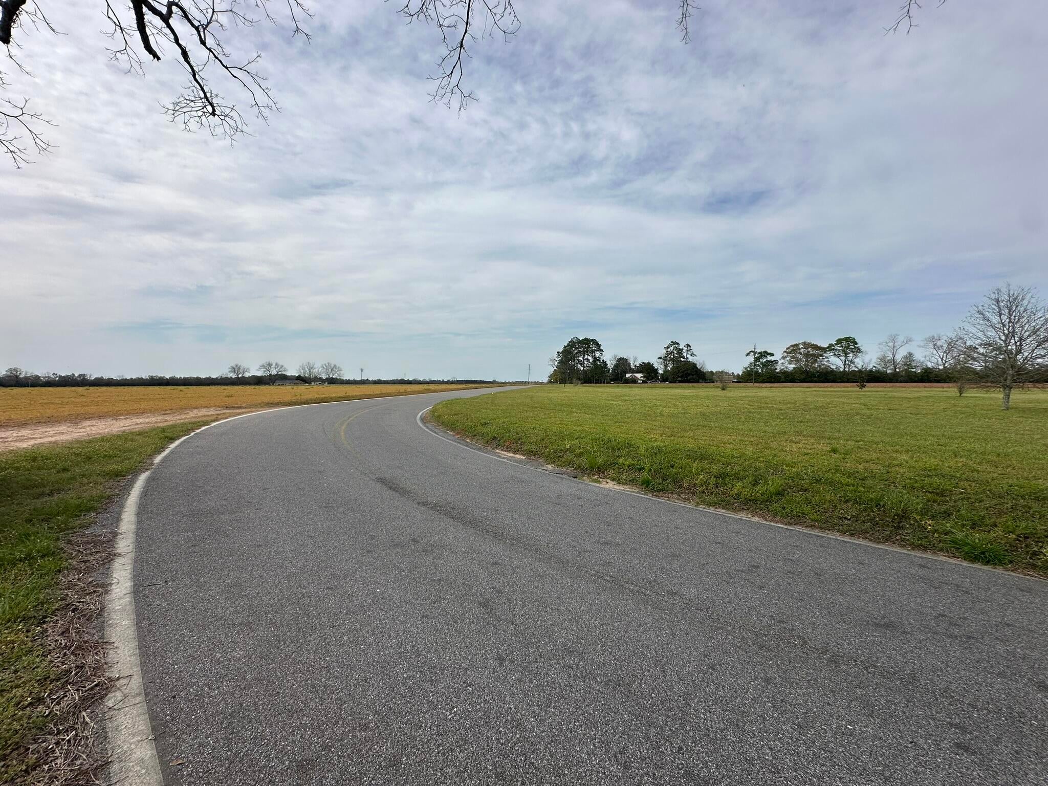 NO RECORDED SUBDIVISION - Land