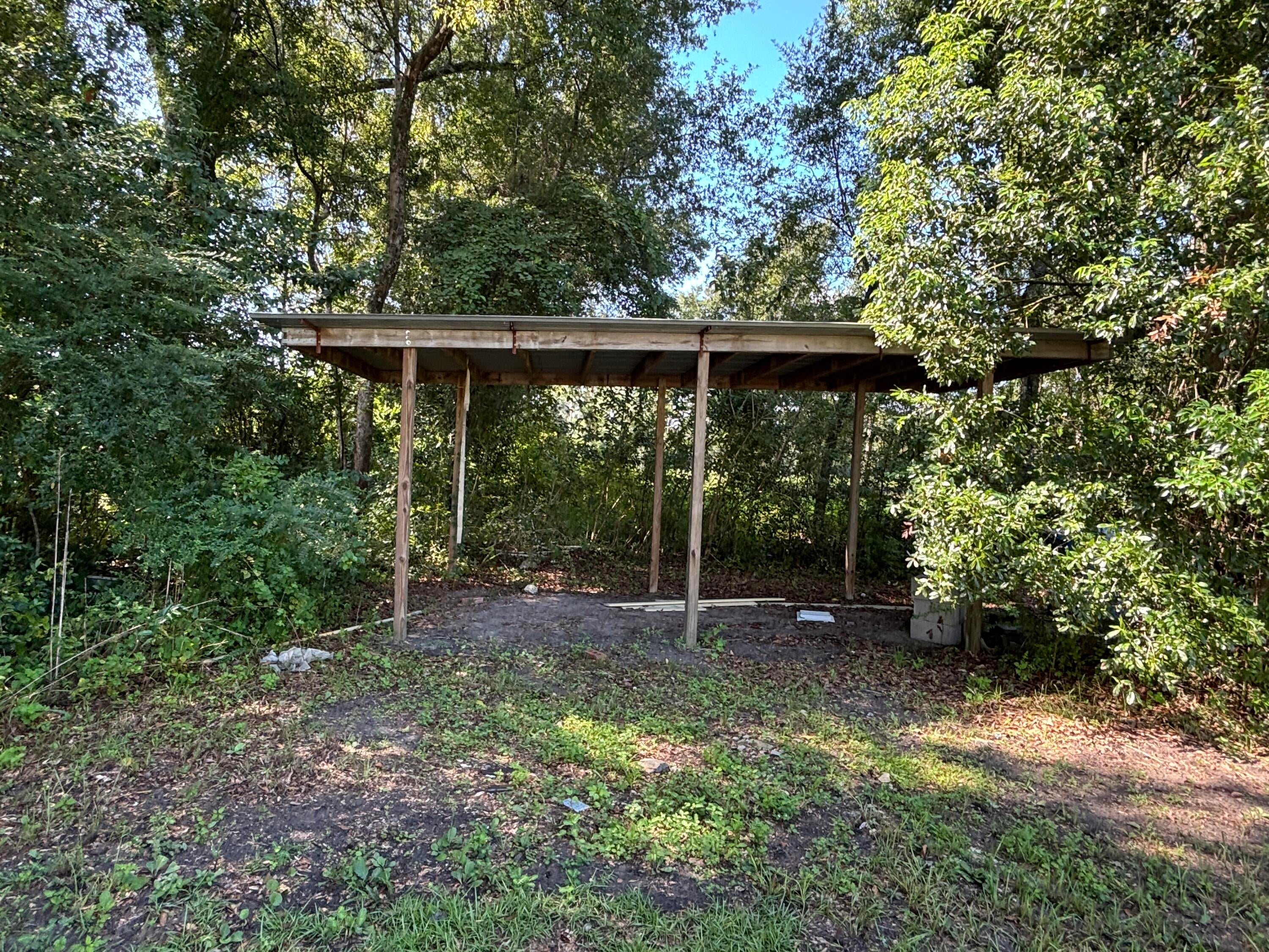 NO RECORDED SUBDIVISION - Residential