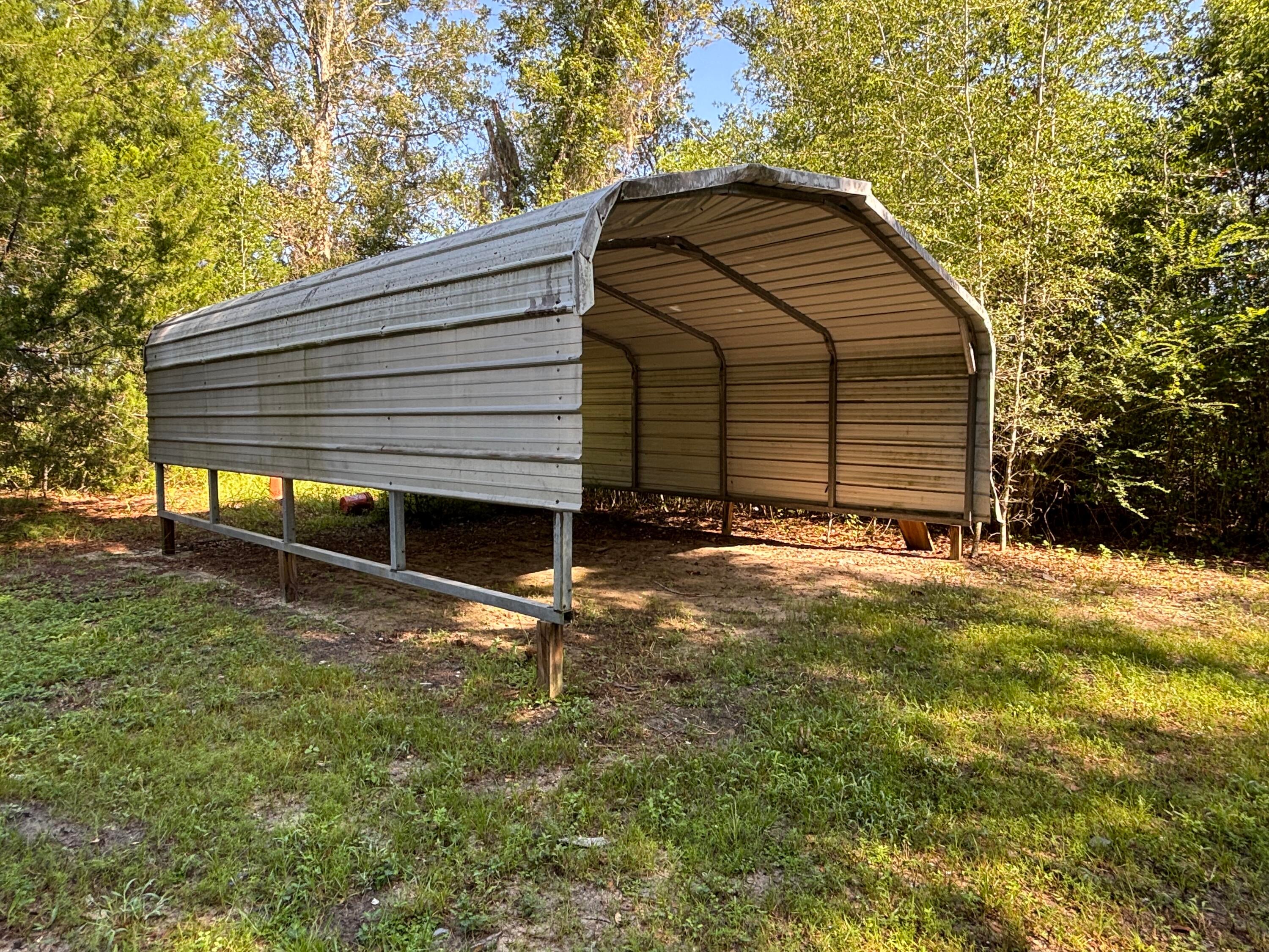 NO RECORDED SUBDIVISION - Residential