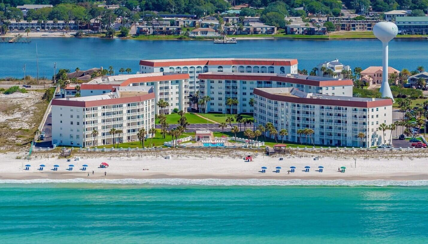 EL MATADOR CONDO - Residential