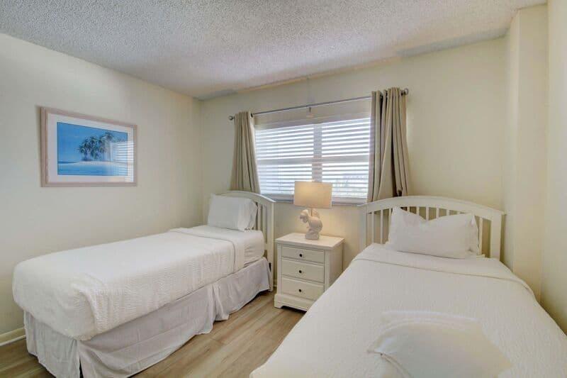 EL MATADOR CONDO - Residential