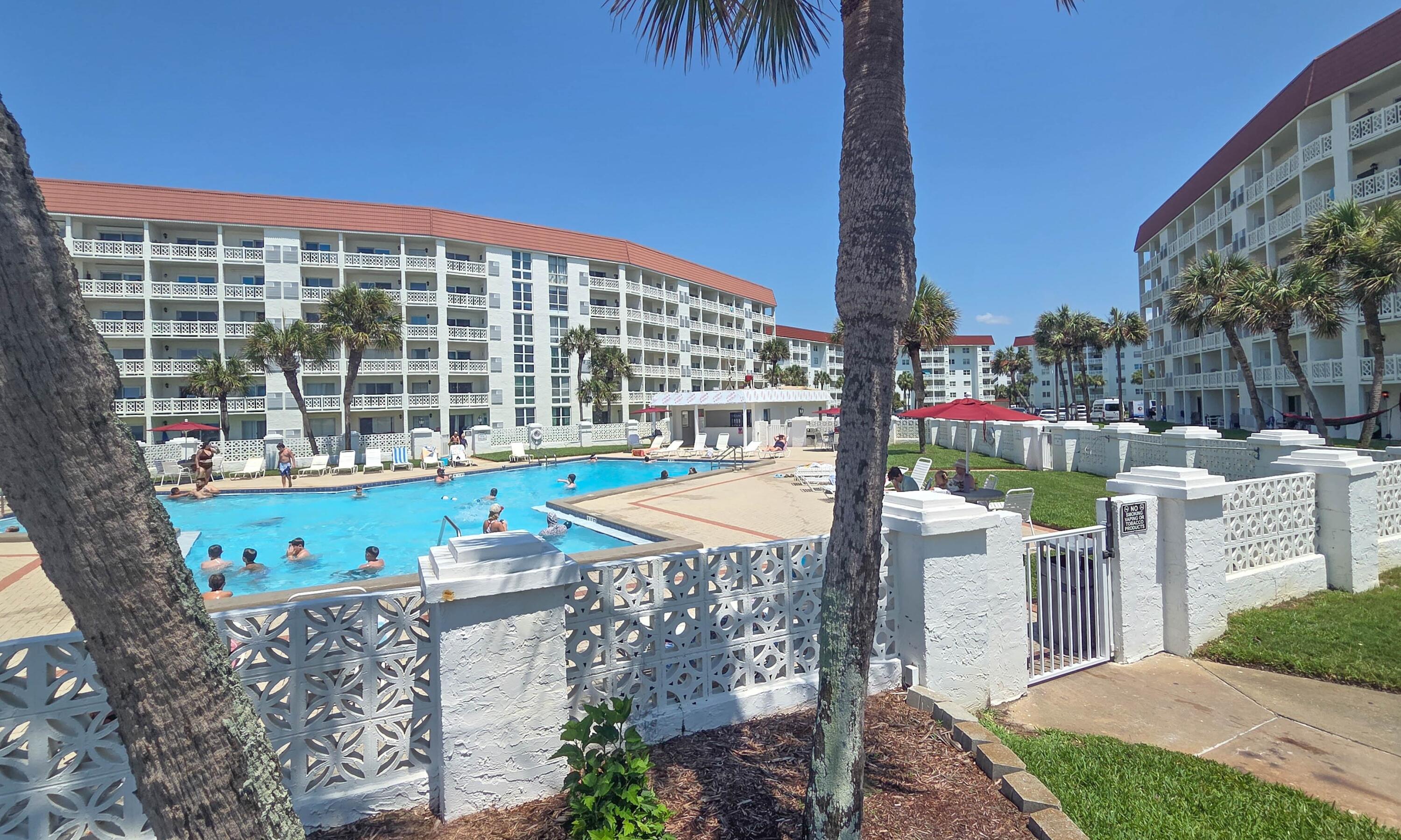 EL MATADOR CONDO - Residential