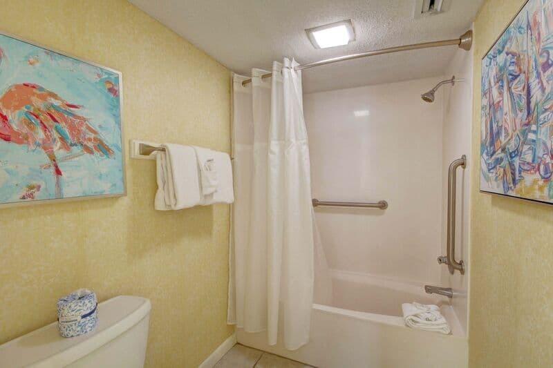 EL MATADOR CONDO - Residential
