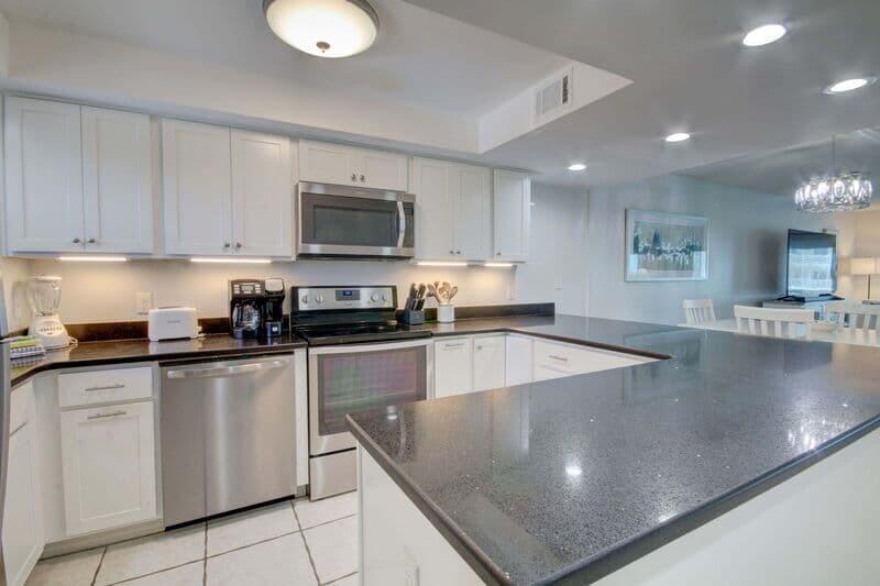 EL MATADOR CONDO - Residential
