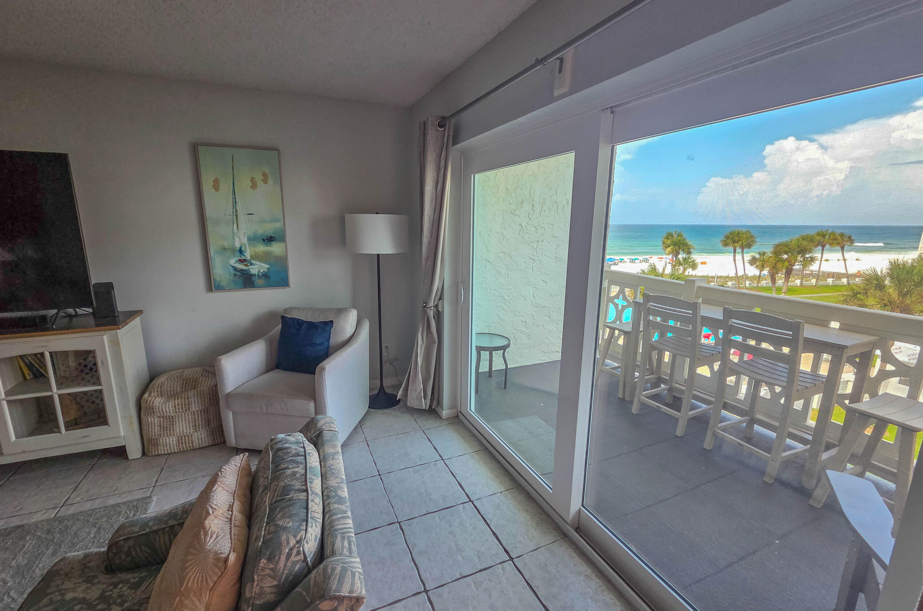 EL MATADOR CONDO - Residential