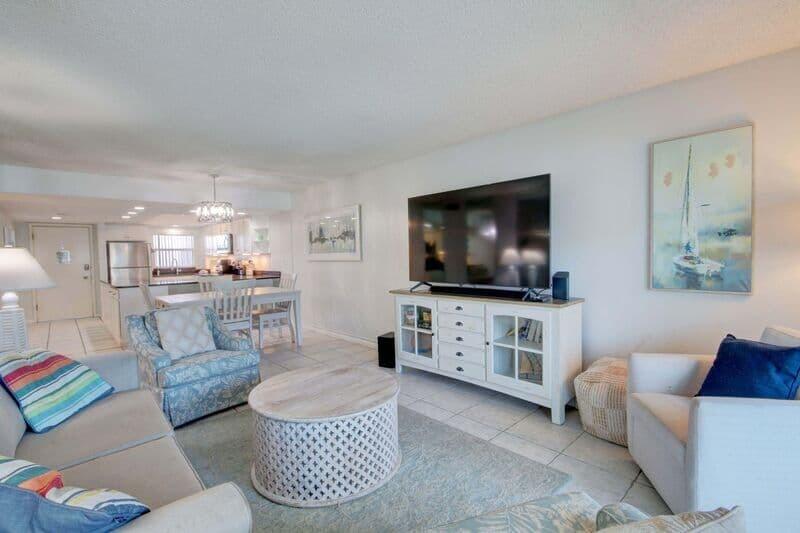 EL MATADOR CONDO - Residential