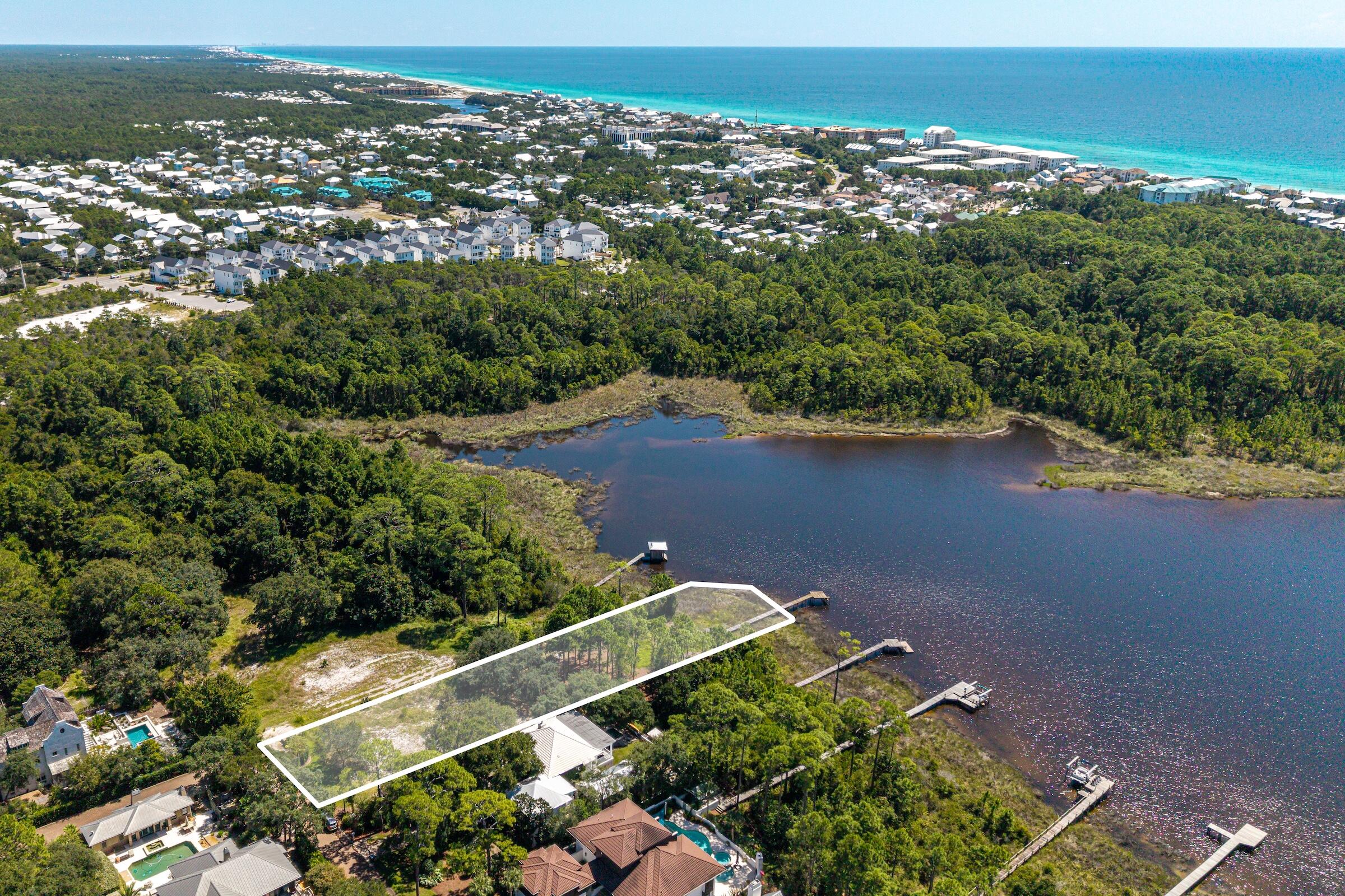 CRESCENT CAYE - Land