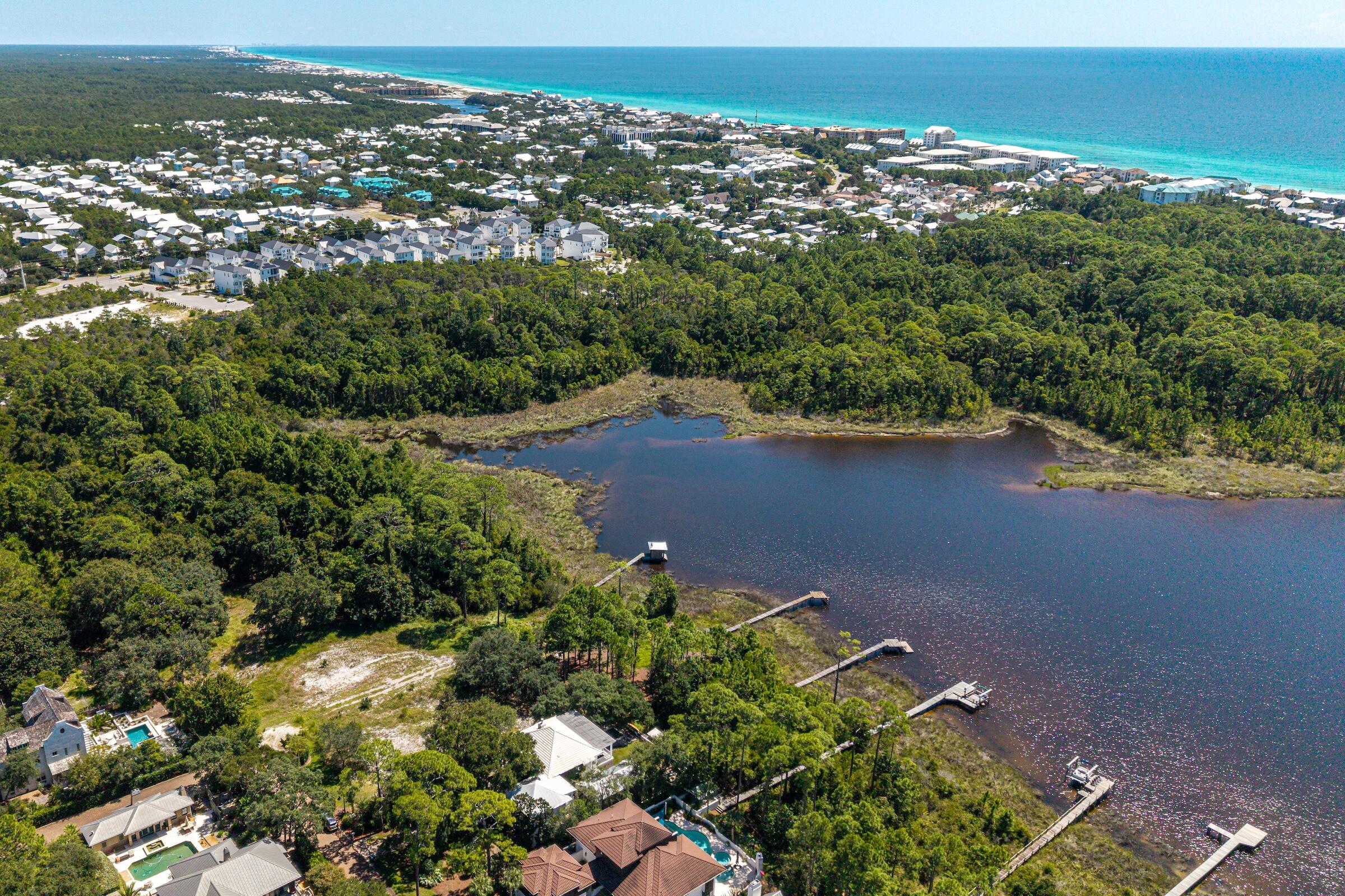 CRESCENT CAYE - Land
