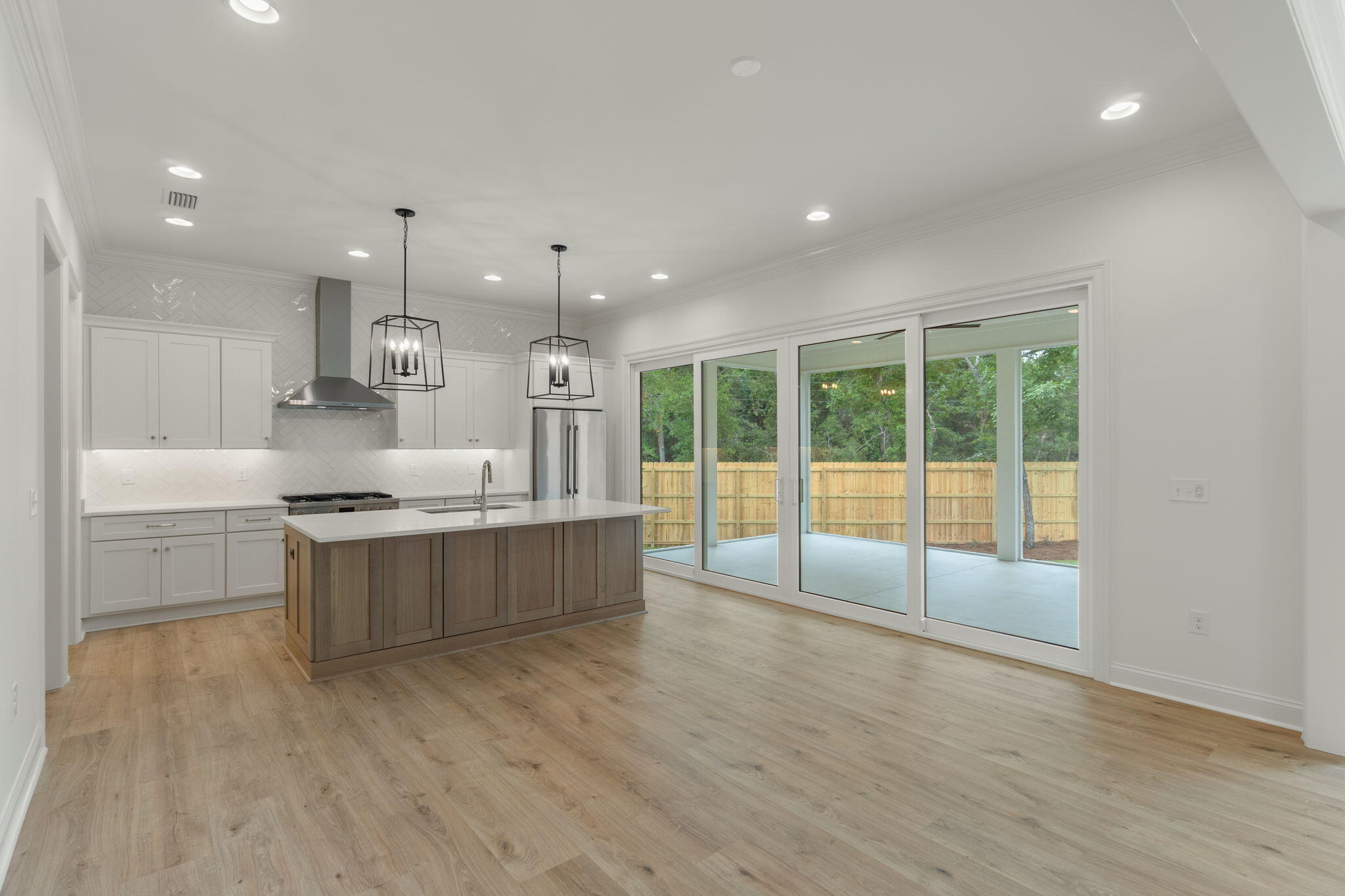 MAGNOLIA WOODS - Residential