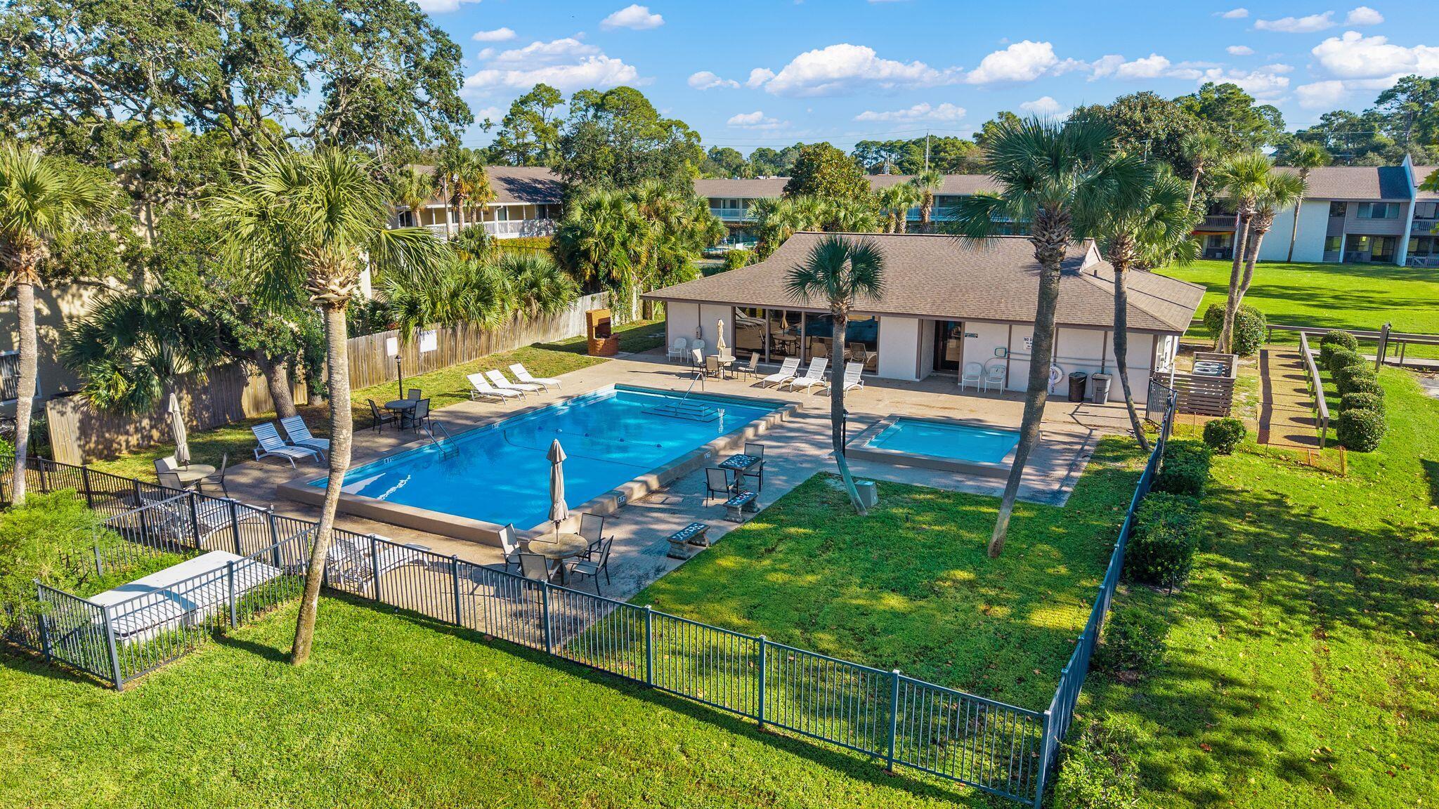 Palisades Condo Ph 1 - Residential