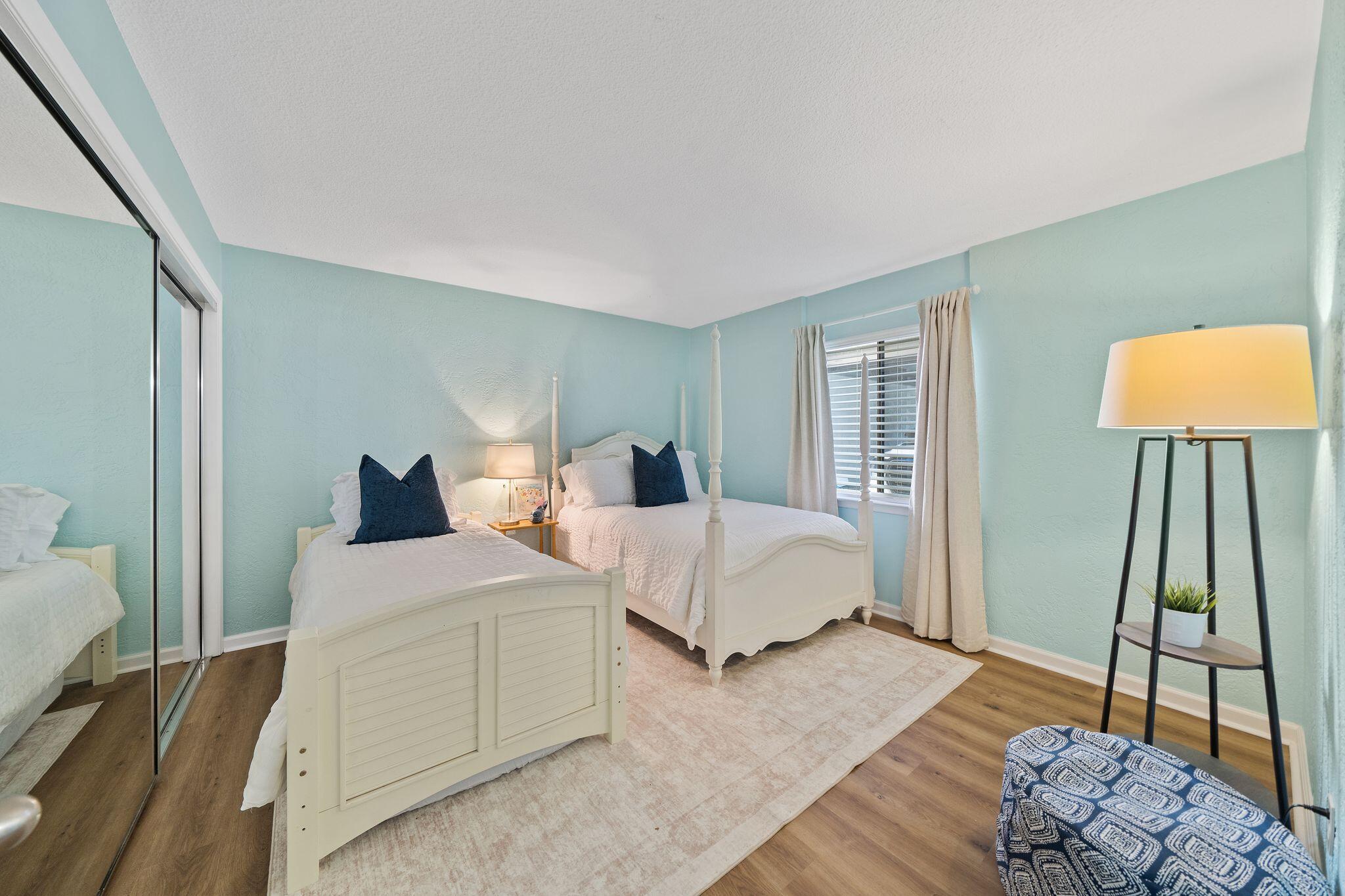 Palisades Condo Ph 1 - Residential