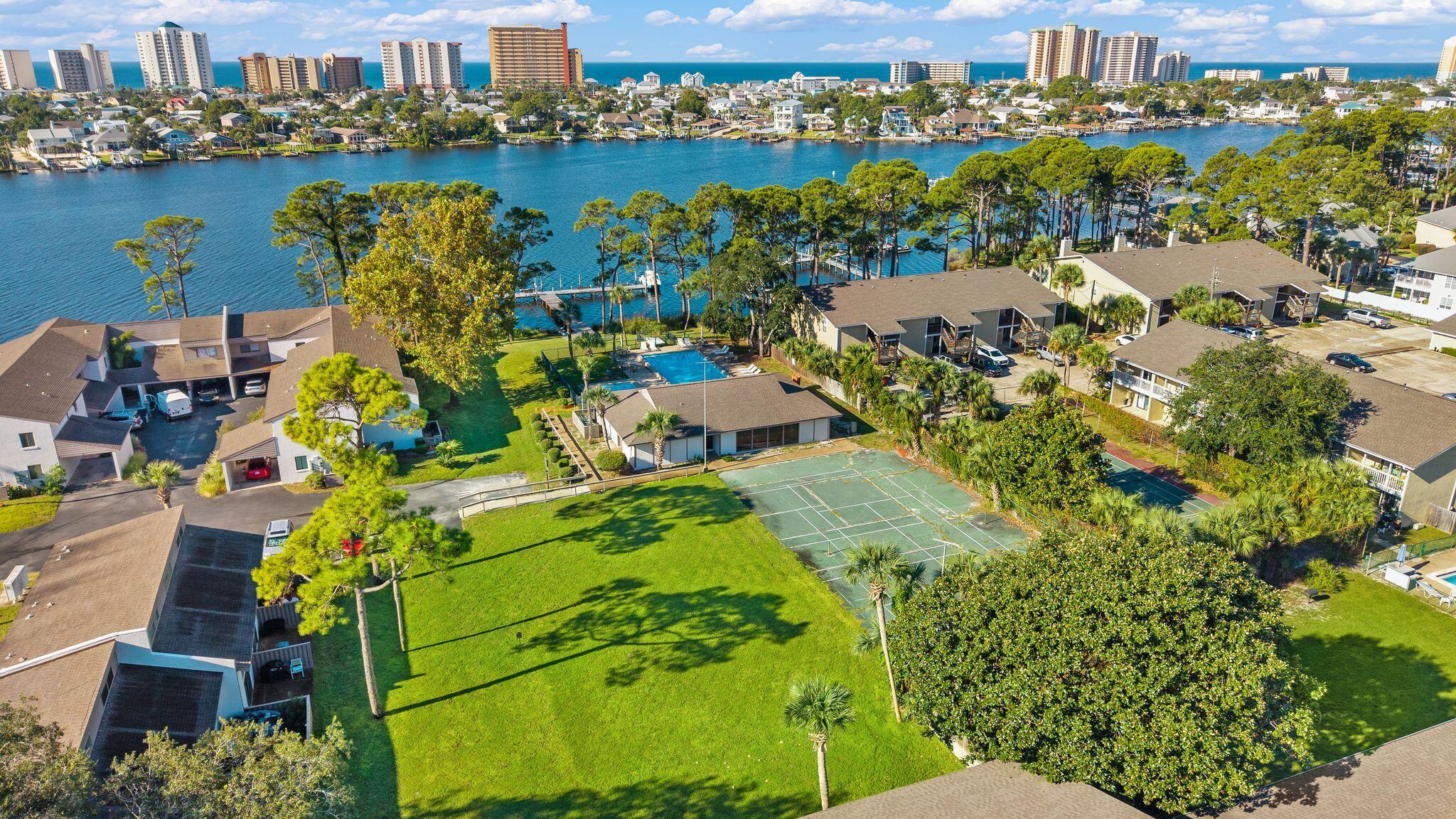 Palisades Condo Ph 1 - Residential