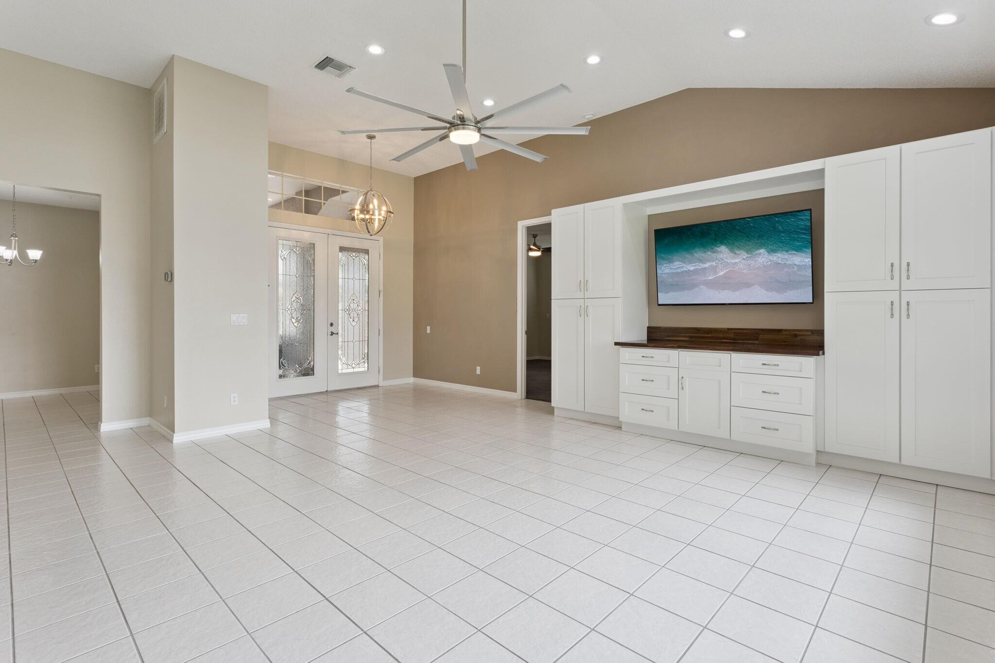 Royal Highlands 55+ Community - Residential