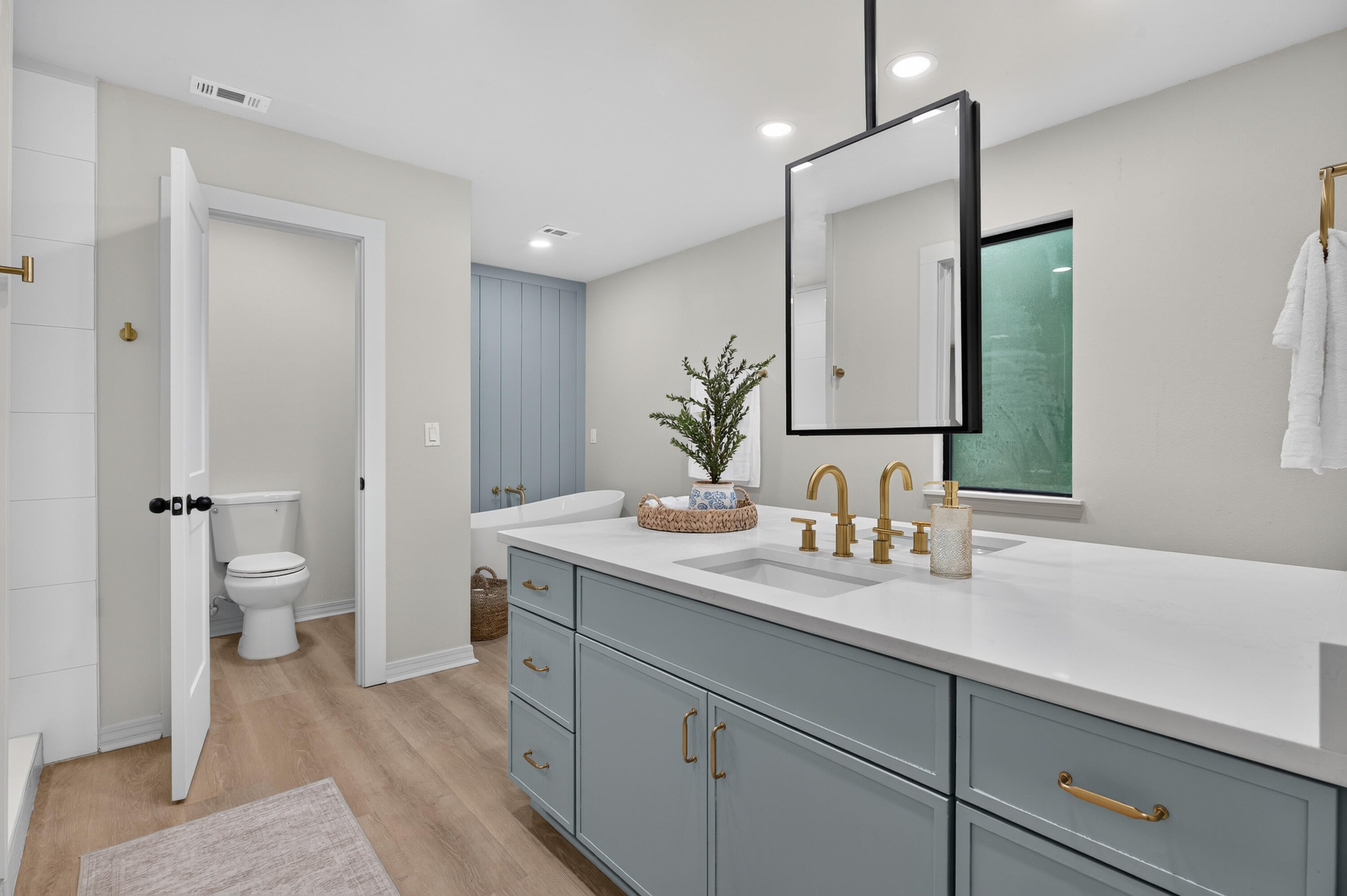 WINDWARD PH 1 BLUEWATER BAY - Residential