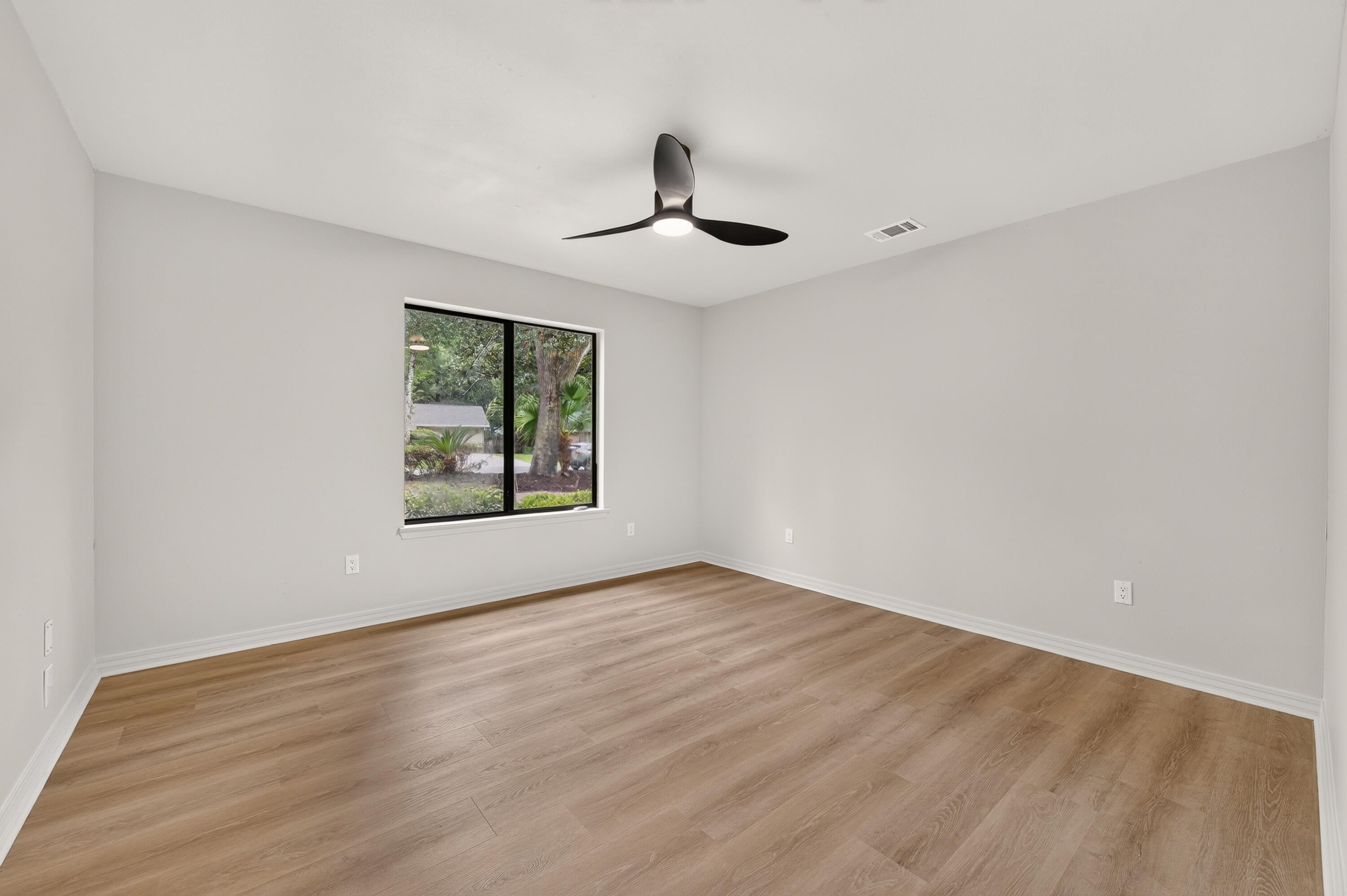WINDWARD PH 1 BLUEWATER BAY - Residential