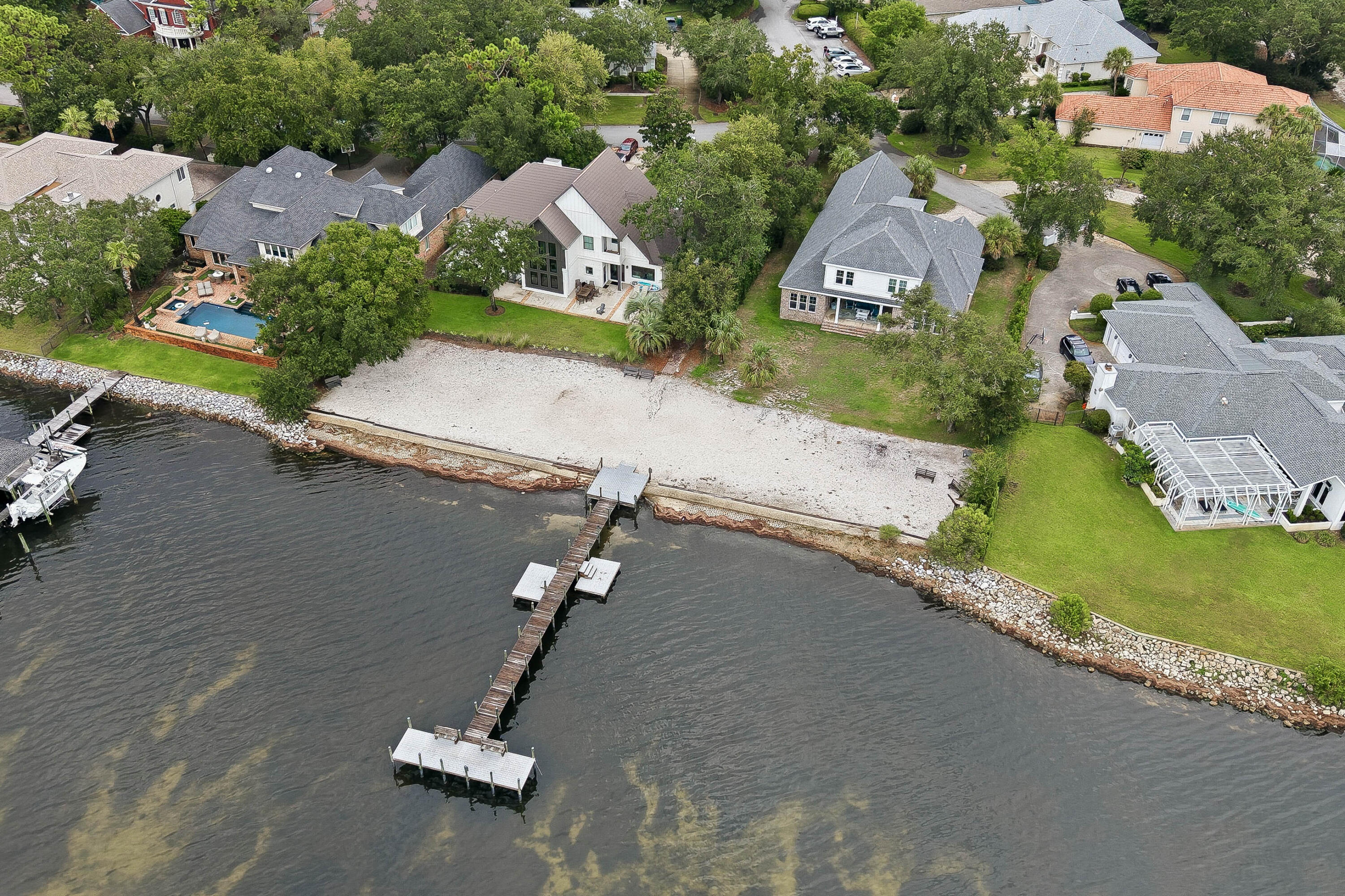 WINDWARD PH 1 BLUEWATER BAY - Residential
