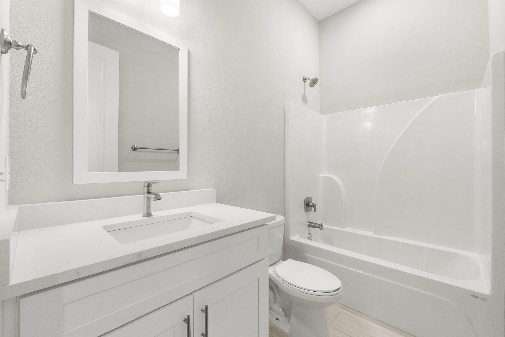KARA LAKE TOWNHOMES - Residential Lease