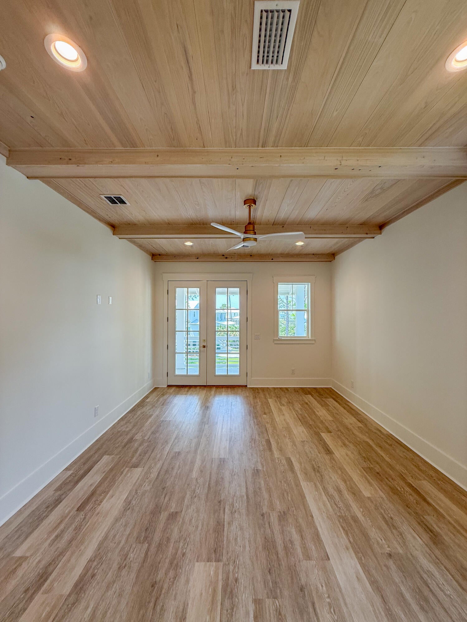 CESSNA LANDING - Residential