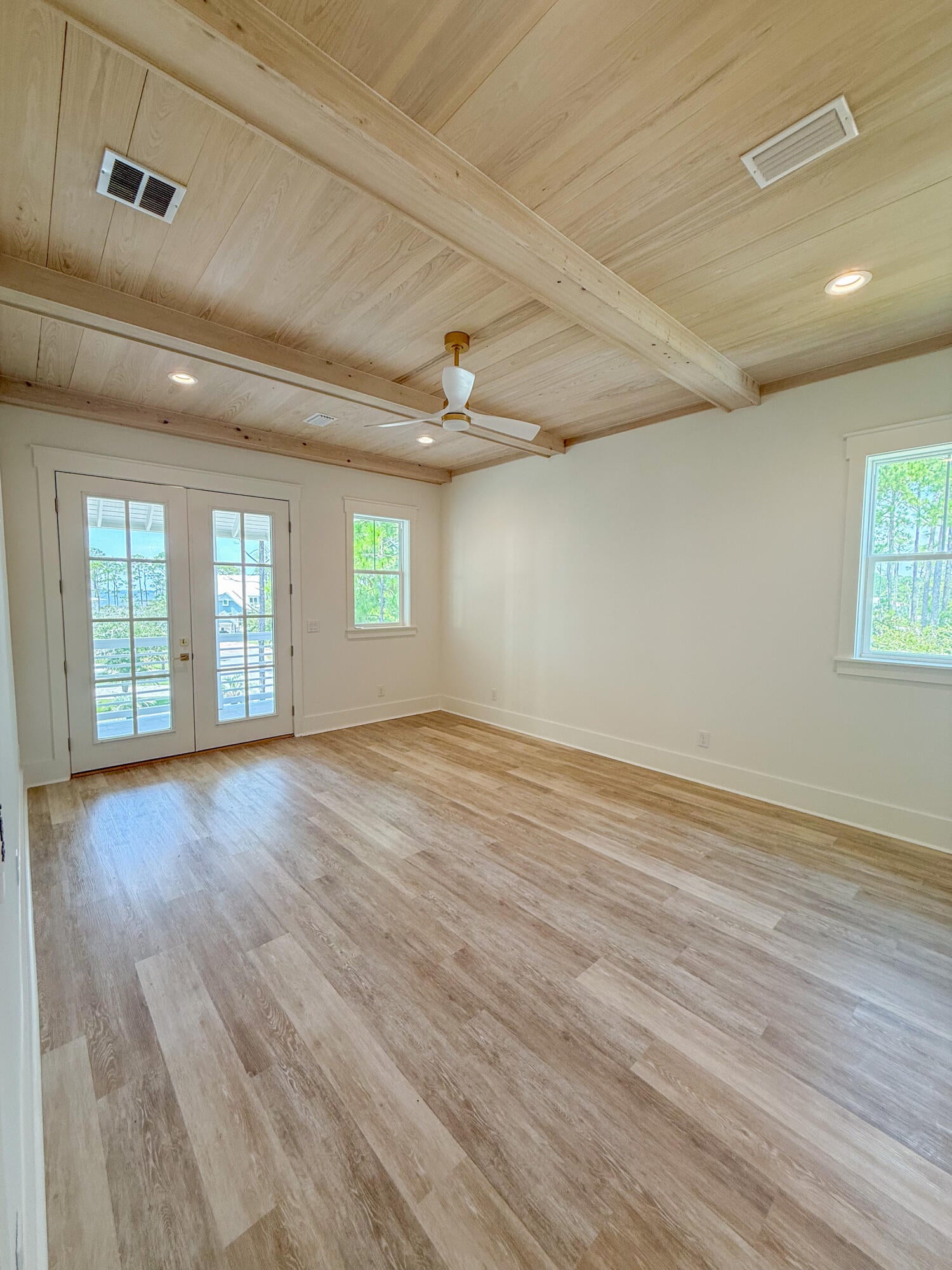 CESSNA LANDING - Residential