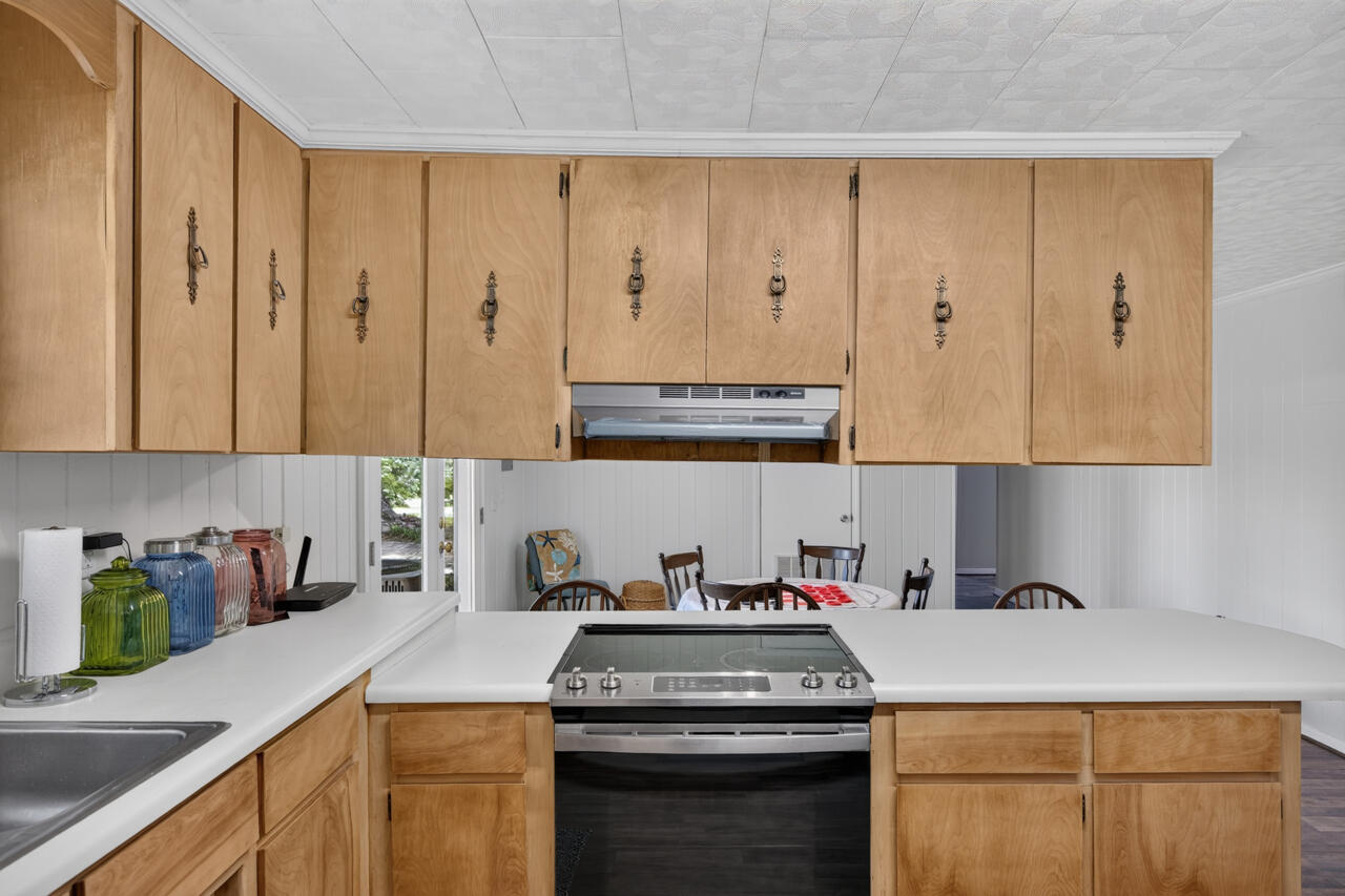 NO RECORDED SUBDIVISION - Residential