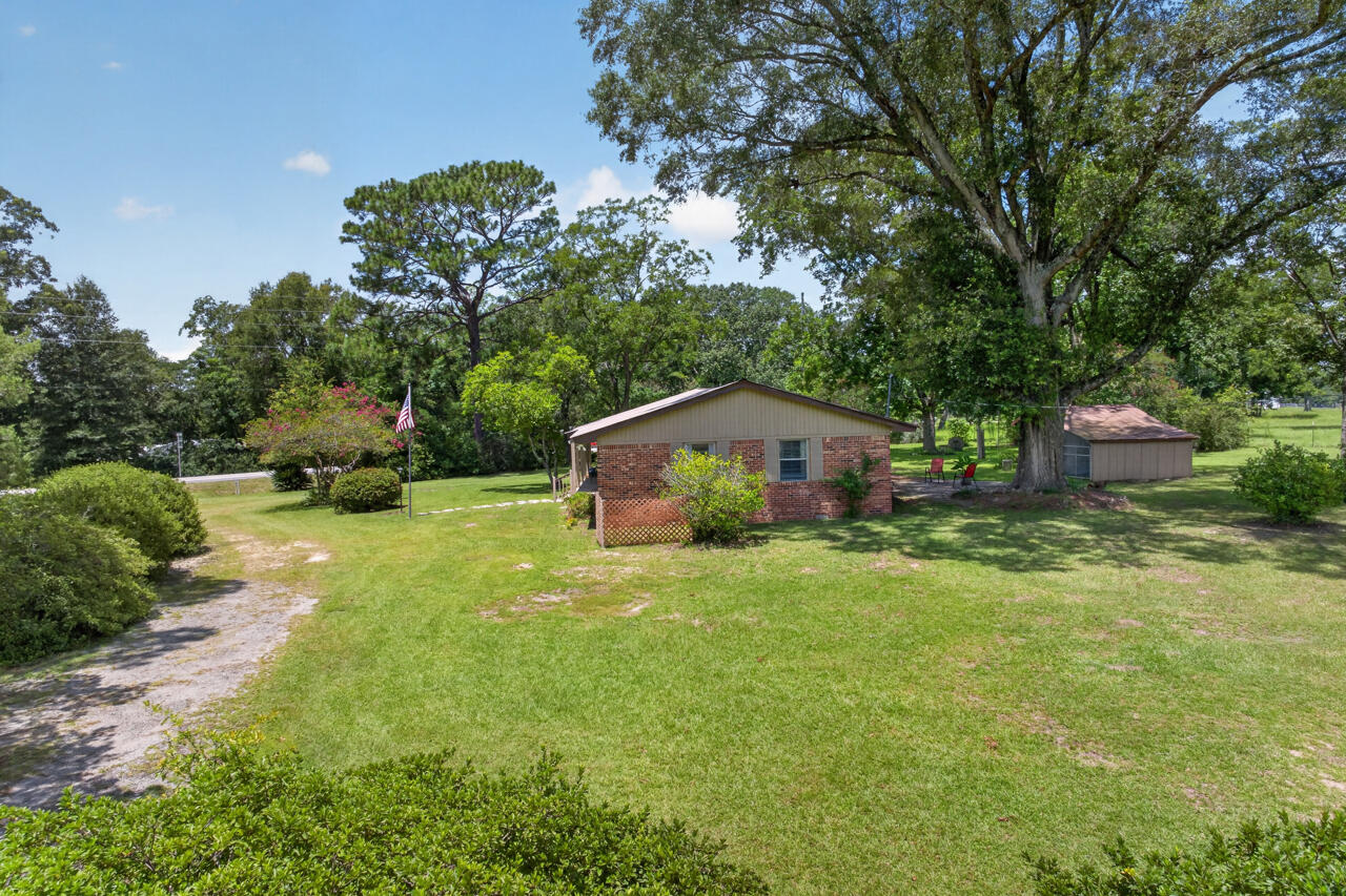 NO RECORDED SUBDIVISION - Residential