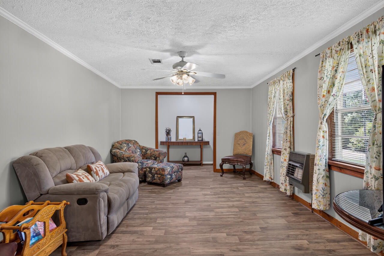 NO RECORDED SUBDIVISION - Residential