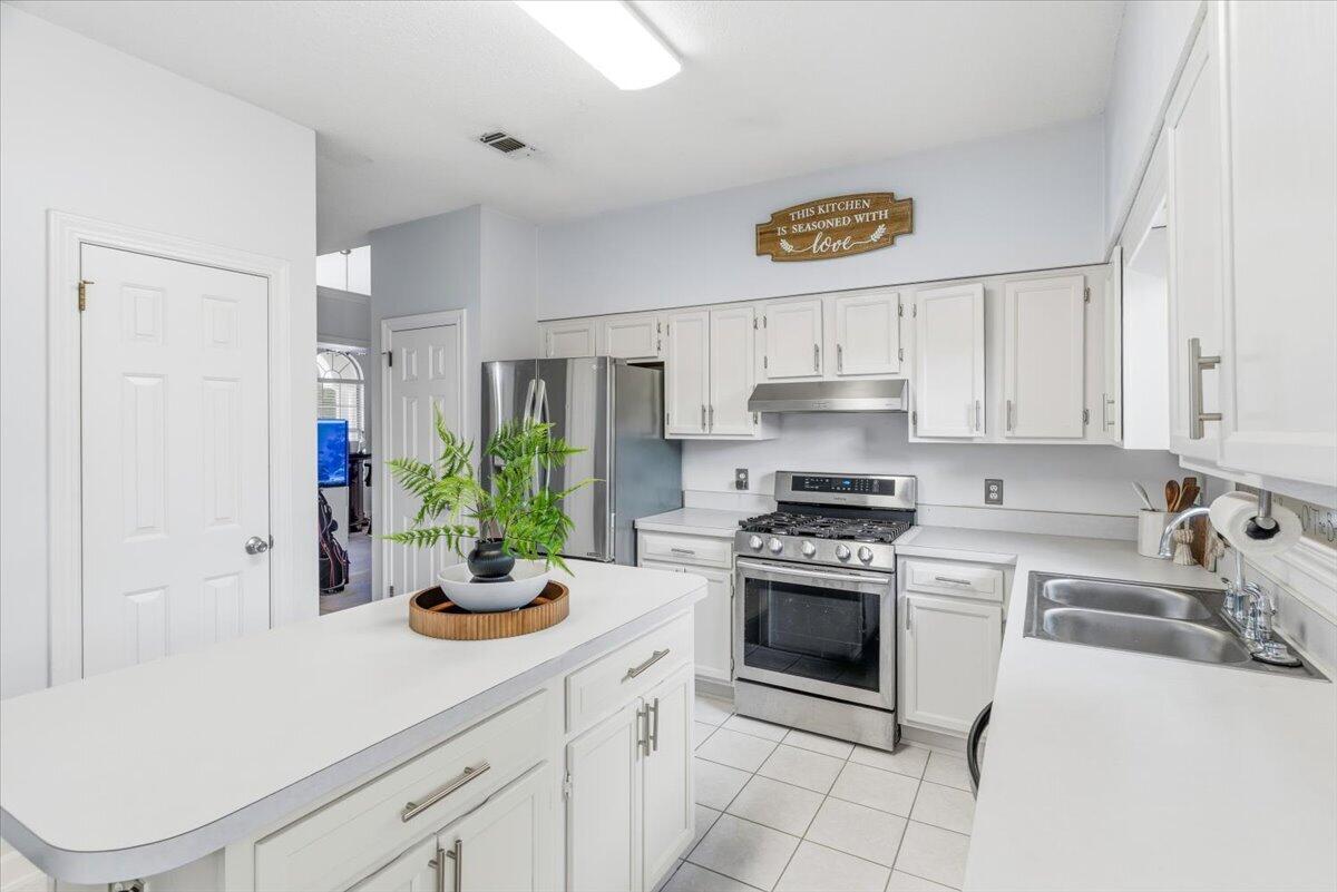 LAKE POINTE - Residential