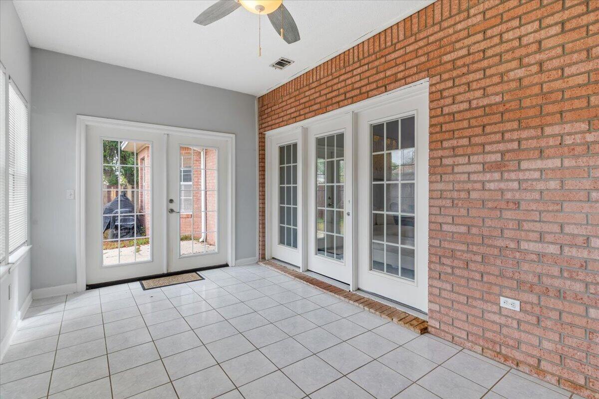 LAKE POINTE - Residential
