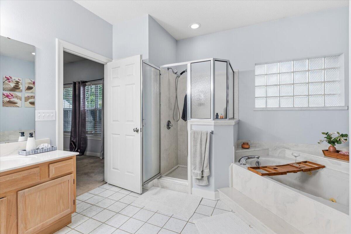 LAKE POINTE - Residential