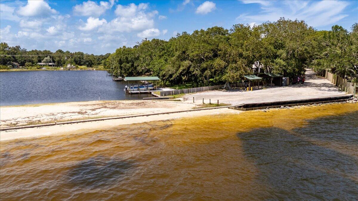 LAKE POINTE - Residential