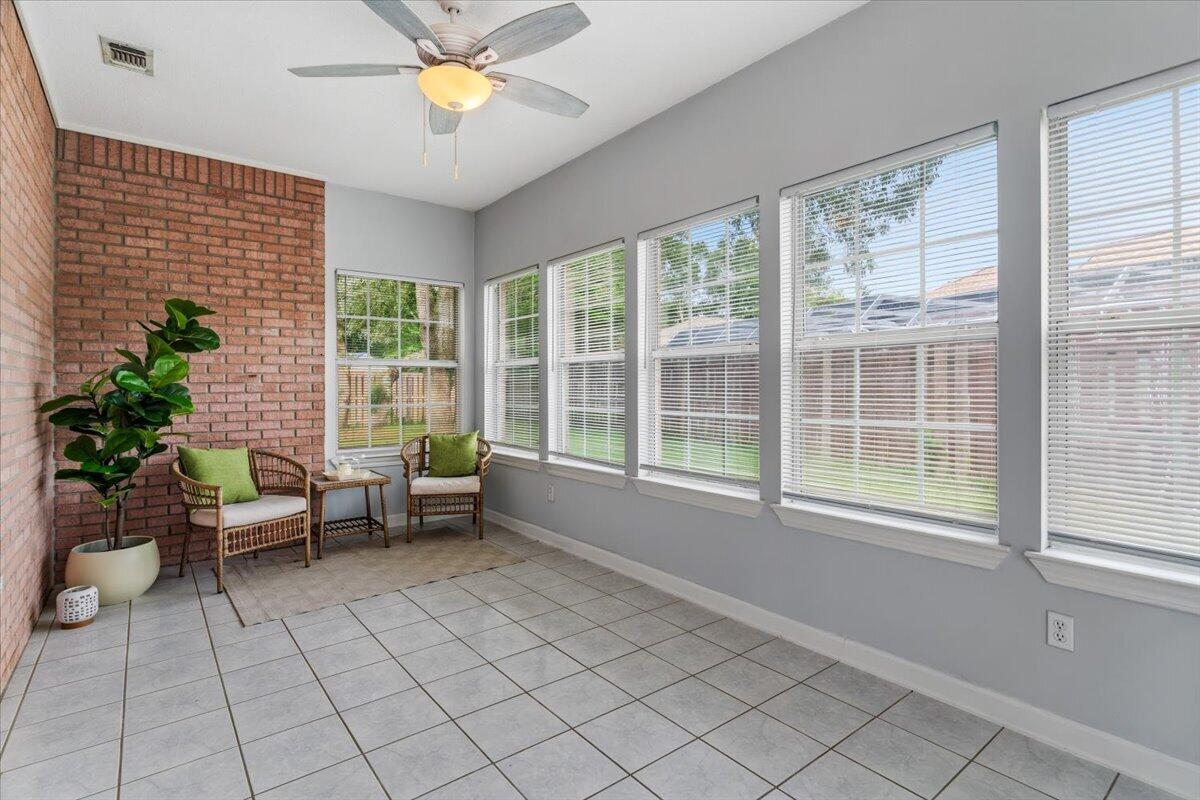 LAKE POINTE - Residential