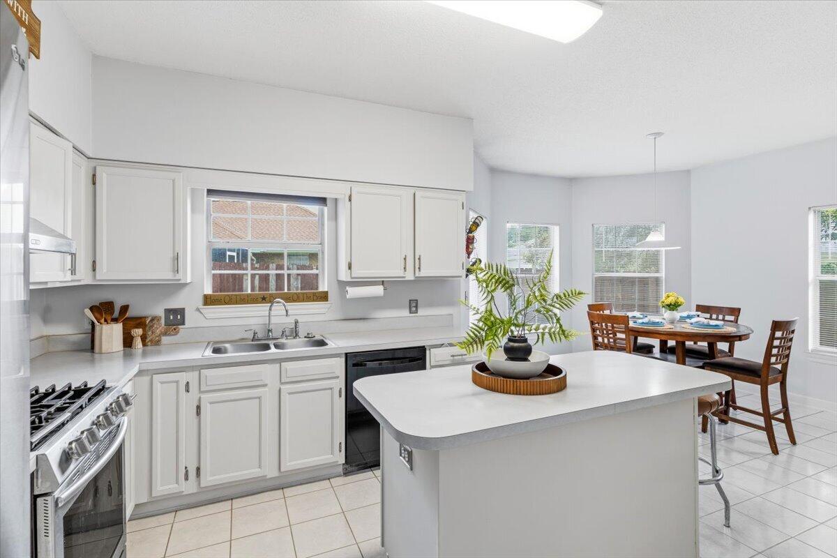 LAKE POINTE - Residential