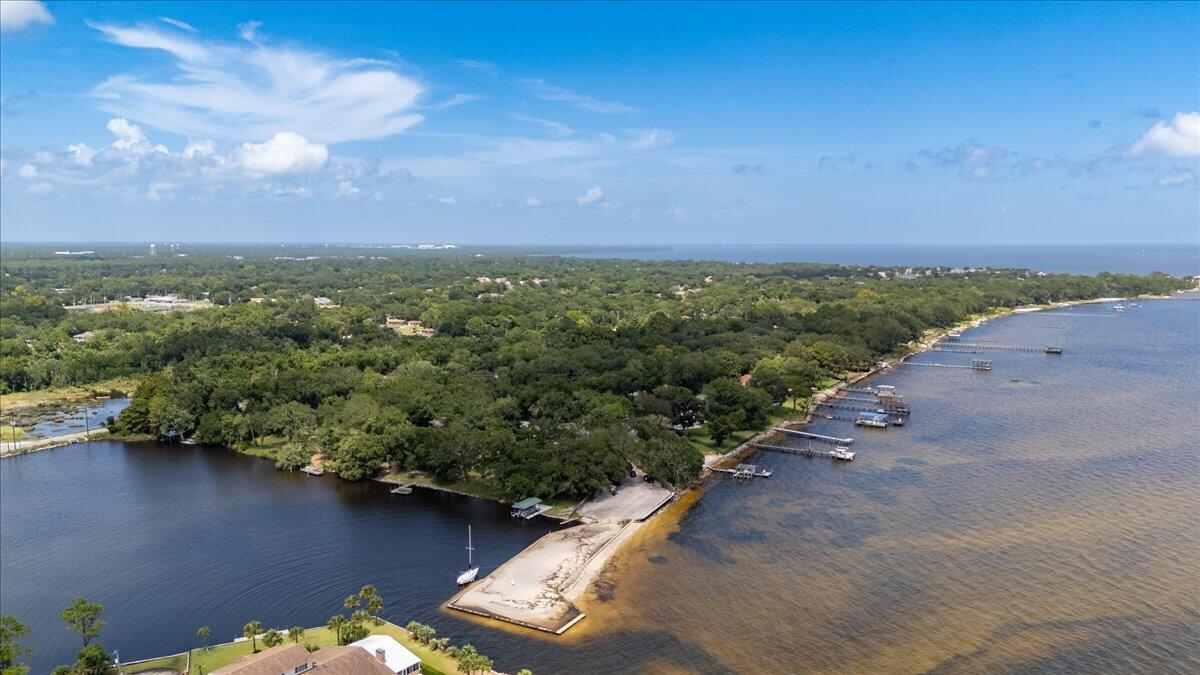 LAKE POINTE - Residential